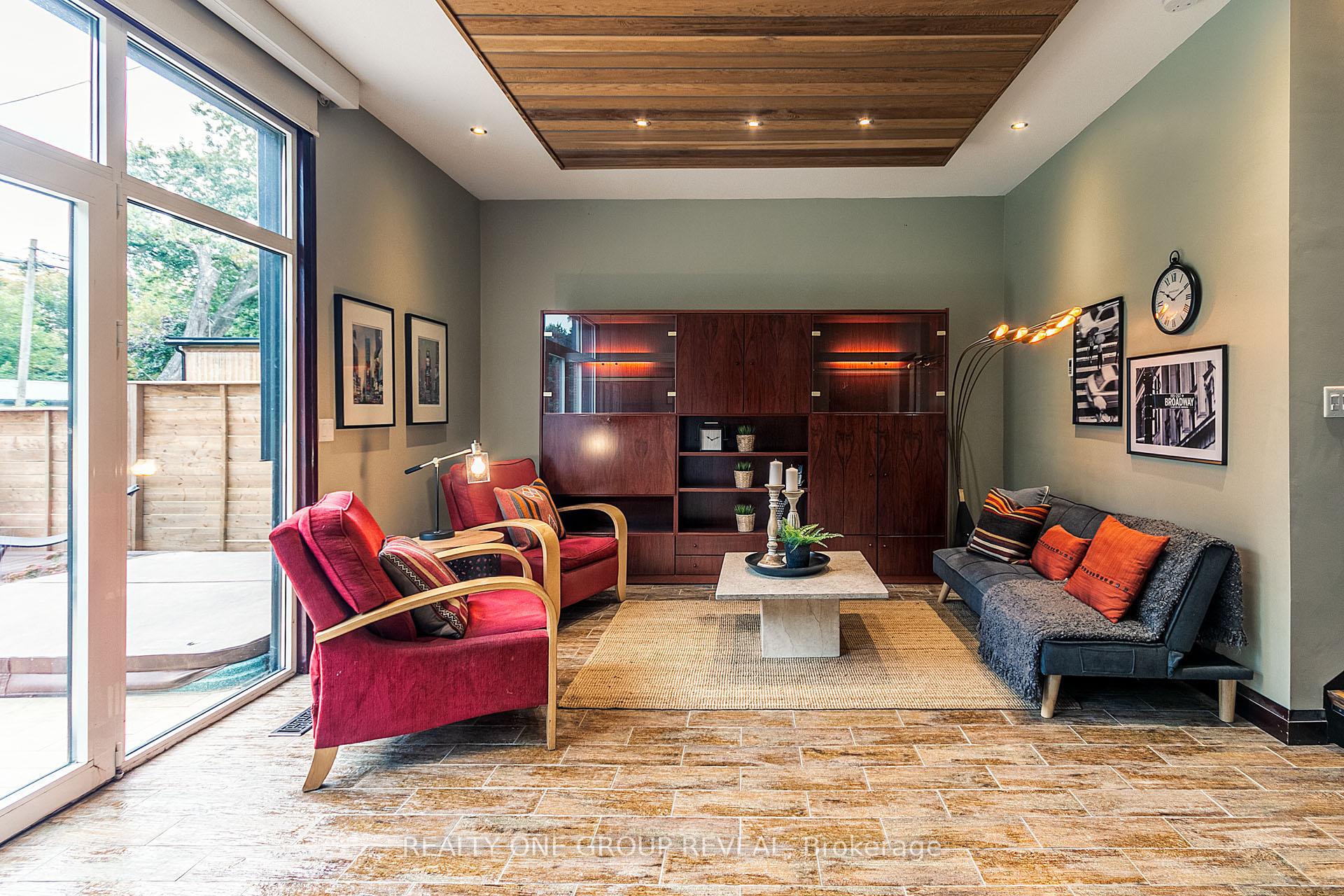Photo 9 of 20 Gradwell Drive, Scarborough, Cliffcrest — HOMEH