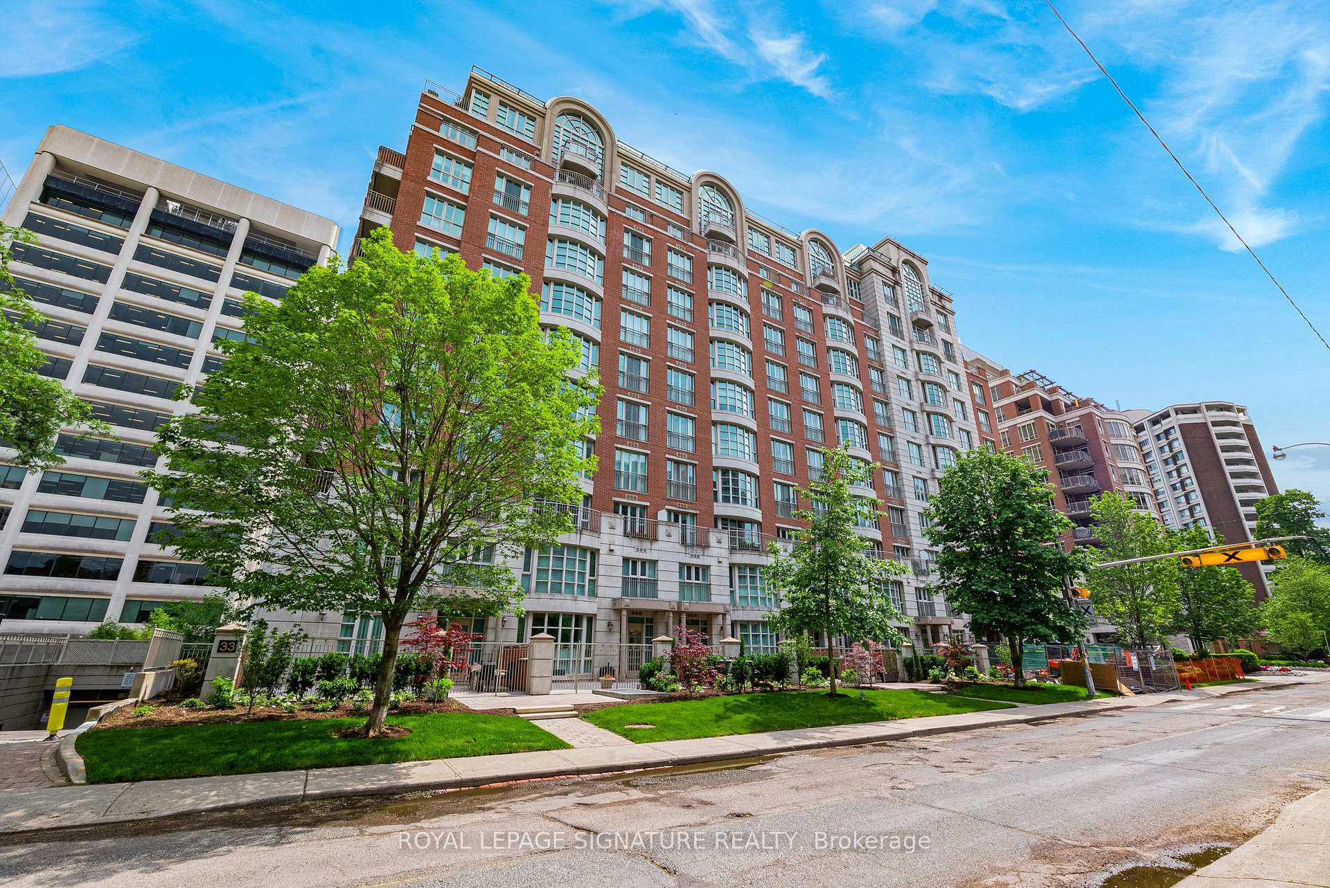 Photo of Unit 1004, 33 Delisle Avenue