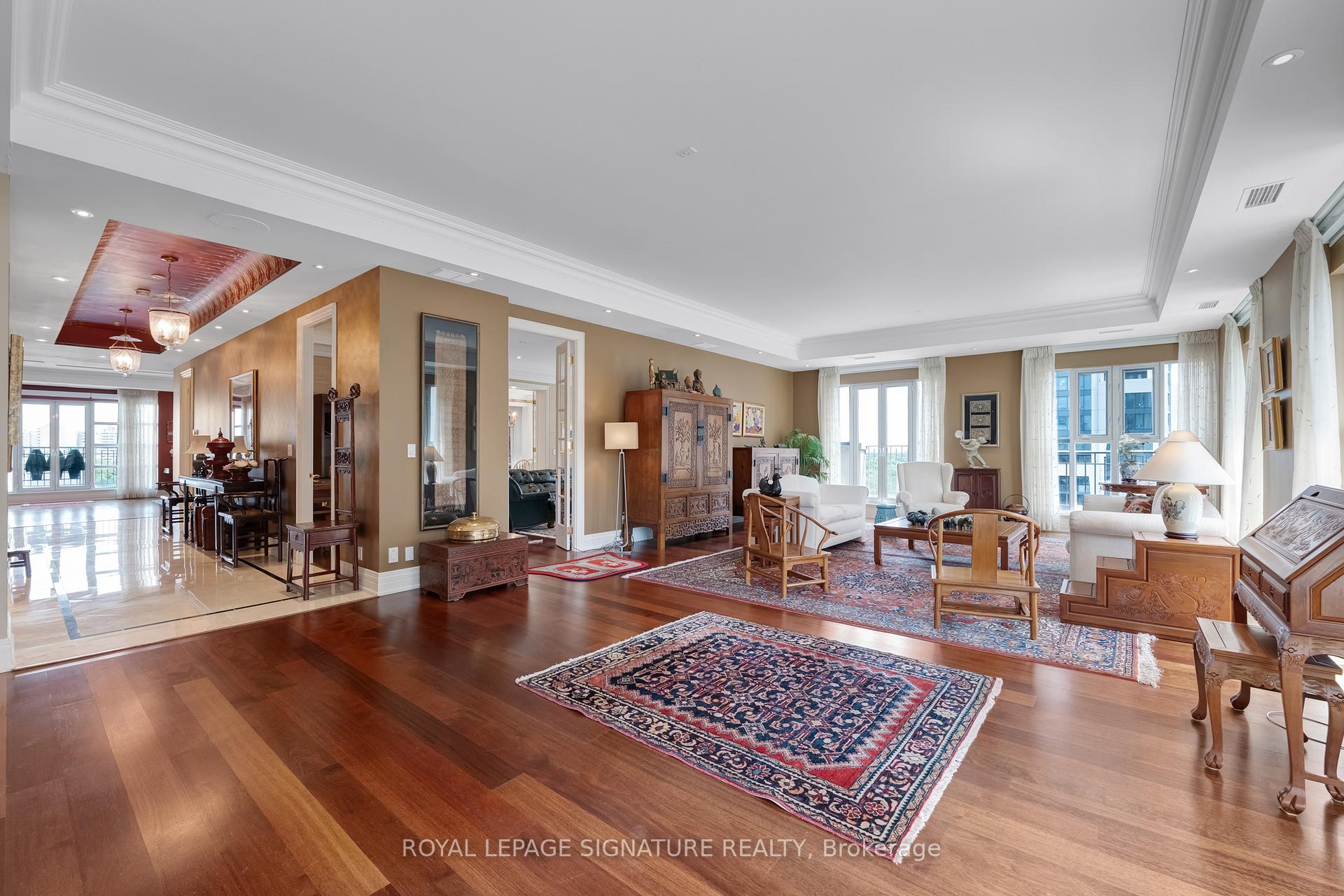 Photo 3 of Unit 1004, 33 Delisle Avenue, Toronto, Yonge-St. Clair — HOMEH