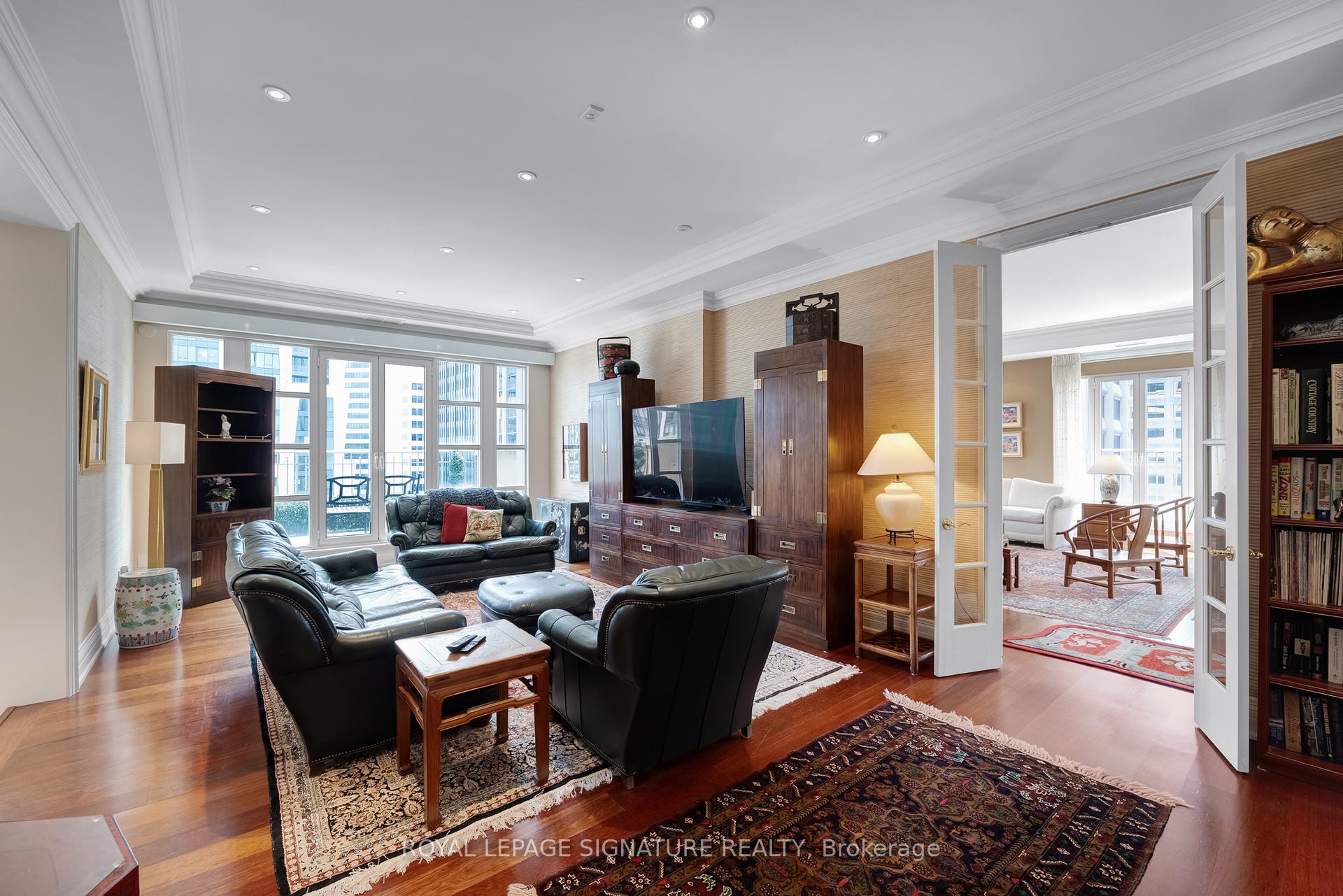 Photo 14 of Unit 1004, 33 Delisle Avenue, Toronto, Yonge-St. Clair — HOMEH