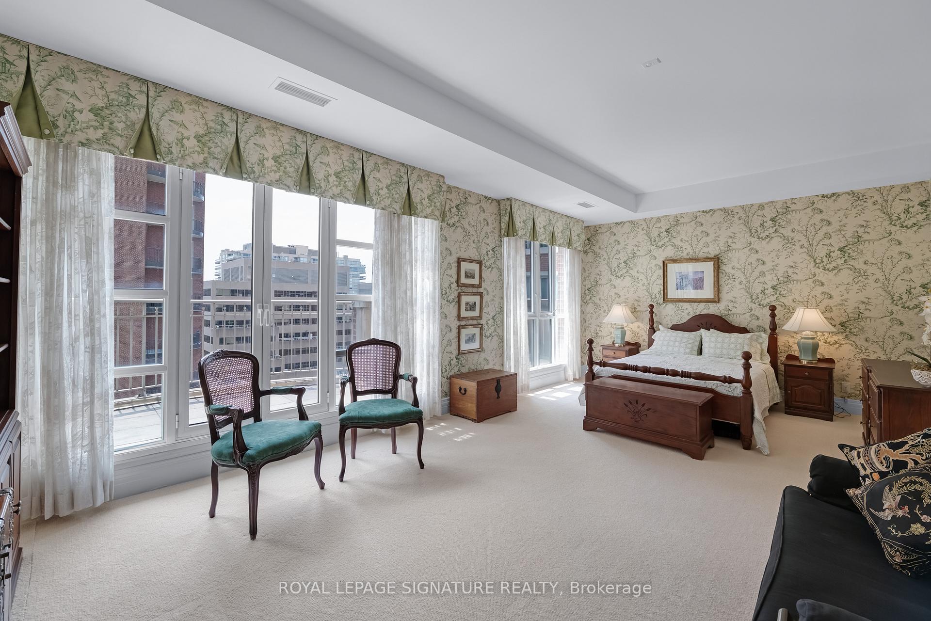 Photo 25 of Unit 1004, 33 Delisle Avenue, Toronto, Yonge-St. Clair — HOMEH