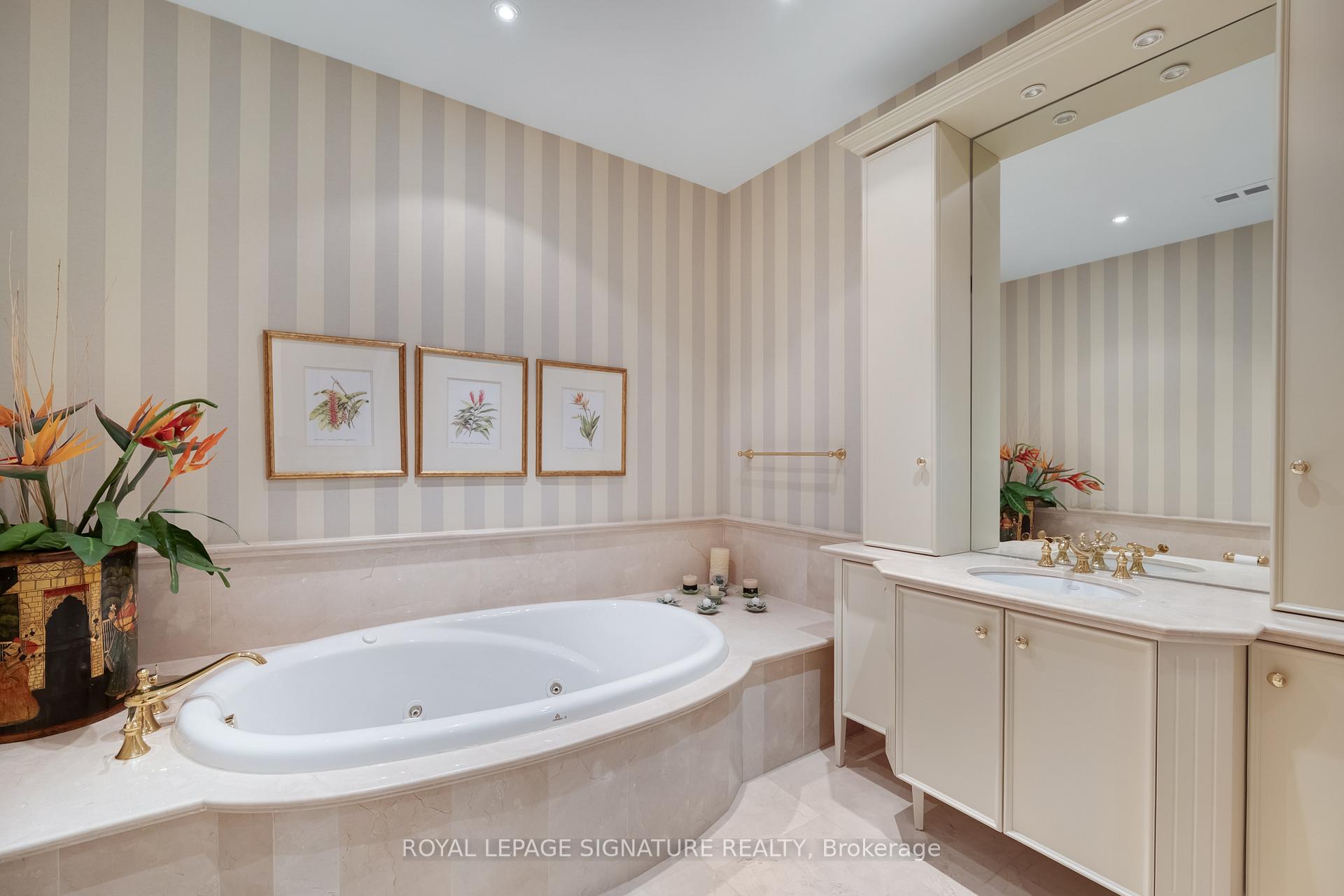 Photo 27 of Unit 1004, 33 Delisle Avenue, Toronto, Yonge-St. Clair — HOMEH