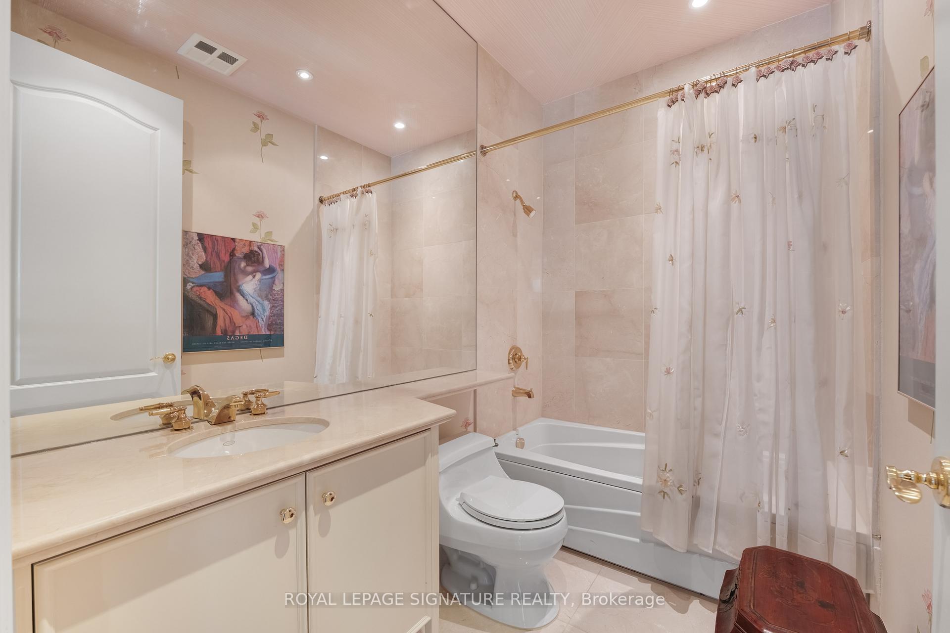 Photo 33 of Unit 1004, 33 Delisle Avenue, Toronto, Yonge-St. Clair — HOMEH