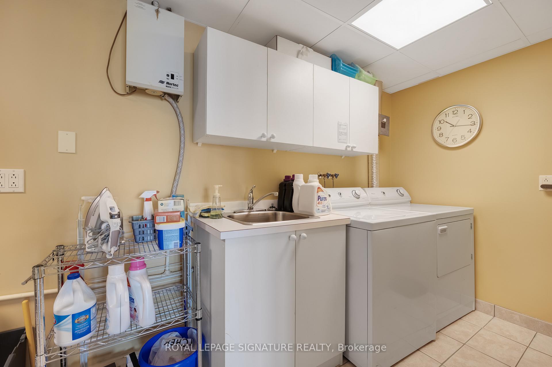 Photo 34 of Unit 1004, 33 Delisle Avenue, Toronto, Yonge-St. Clair — HOMEH