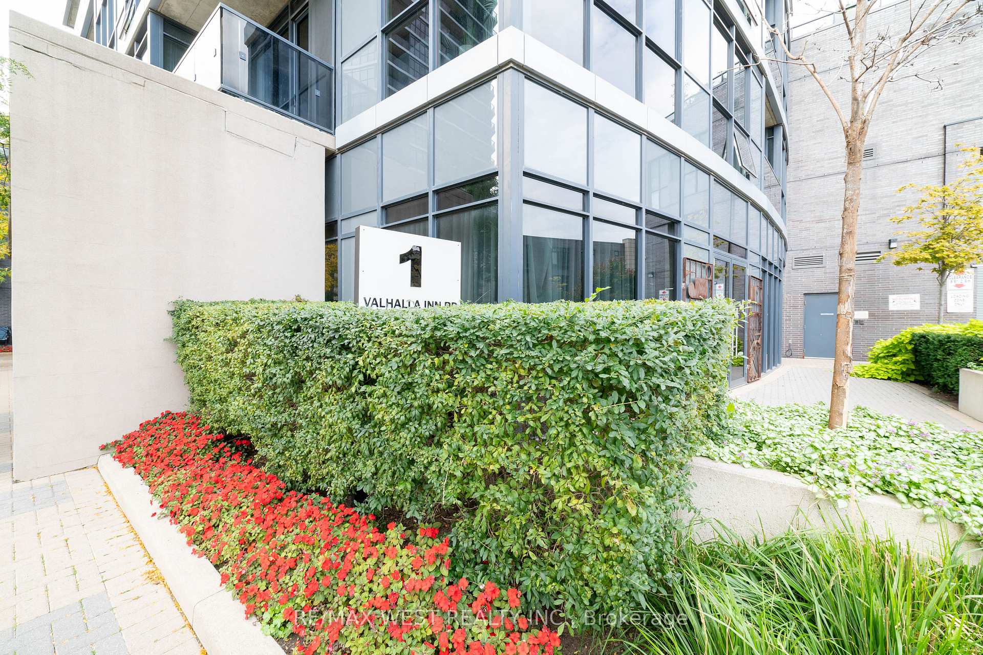 Photo 3 of Unit 2108, 1 Valhalla Inn Road, Etobicoke, Islington-City Centre West — HOMEH