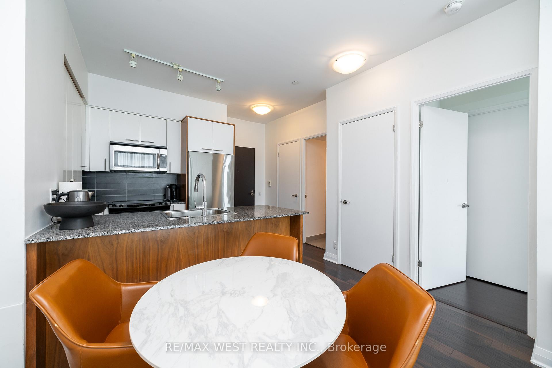 Photo 12 of Unit 2108, 1 Valhalla Inn Road, Etobicoke, Islington-City Centre West — HOMEH