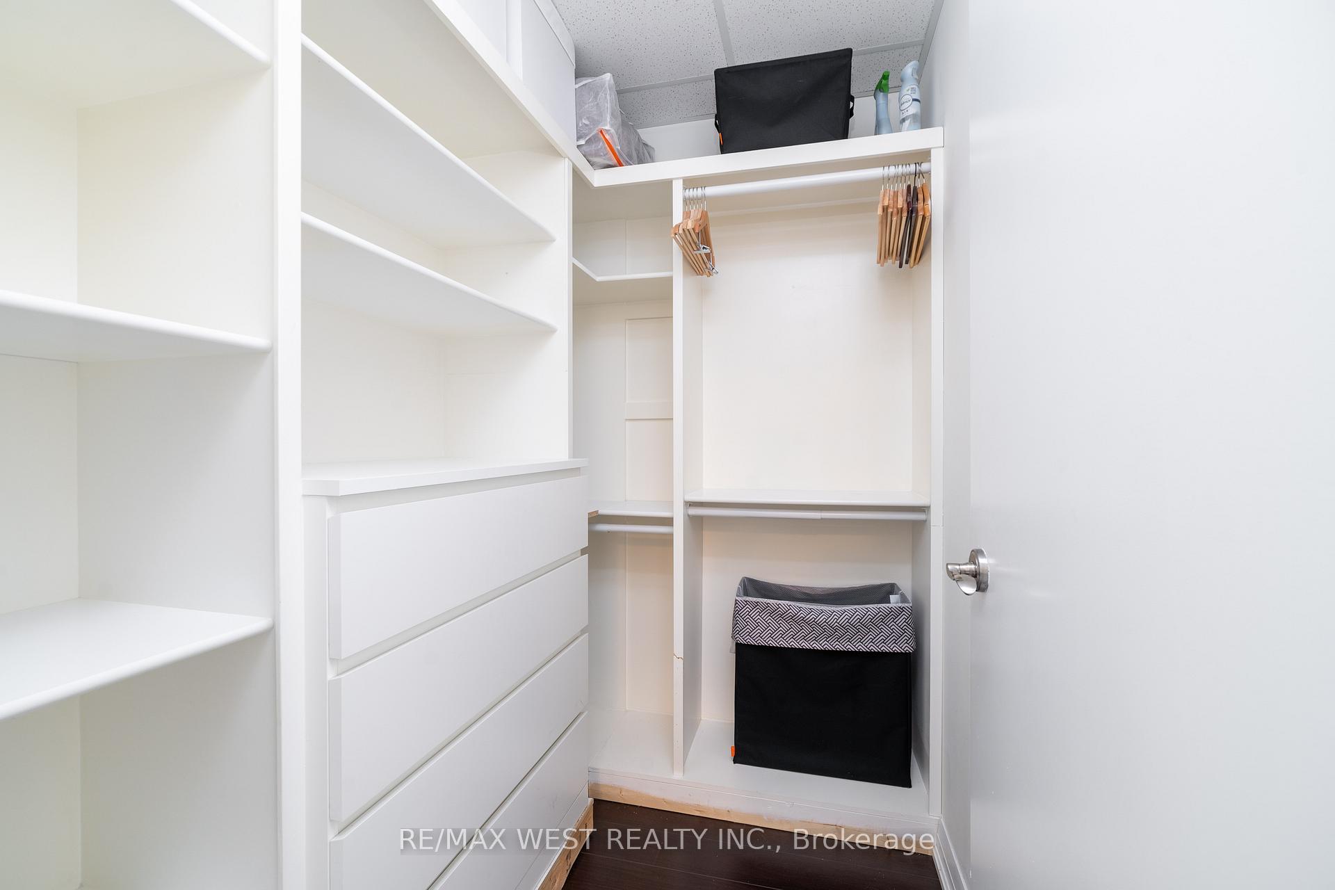 Photo 23 of Unit 2108, 1 Valhalla Inn Road, Etobicoke, Islington-City Centre West — HOMEH