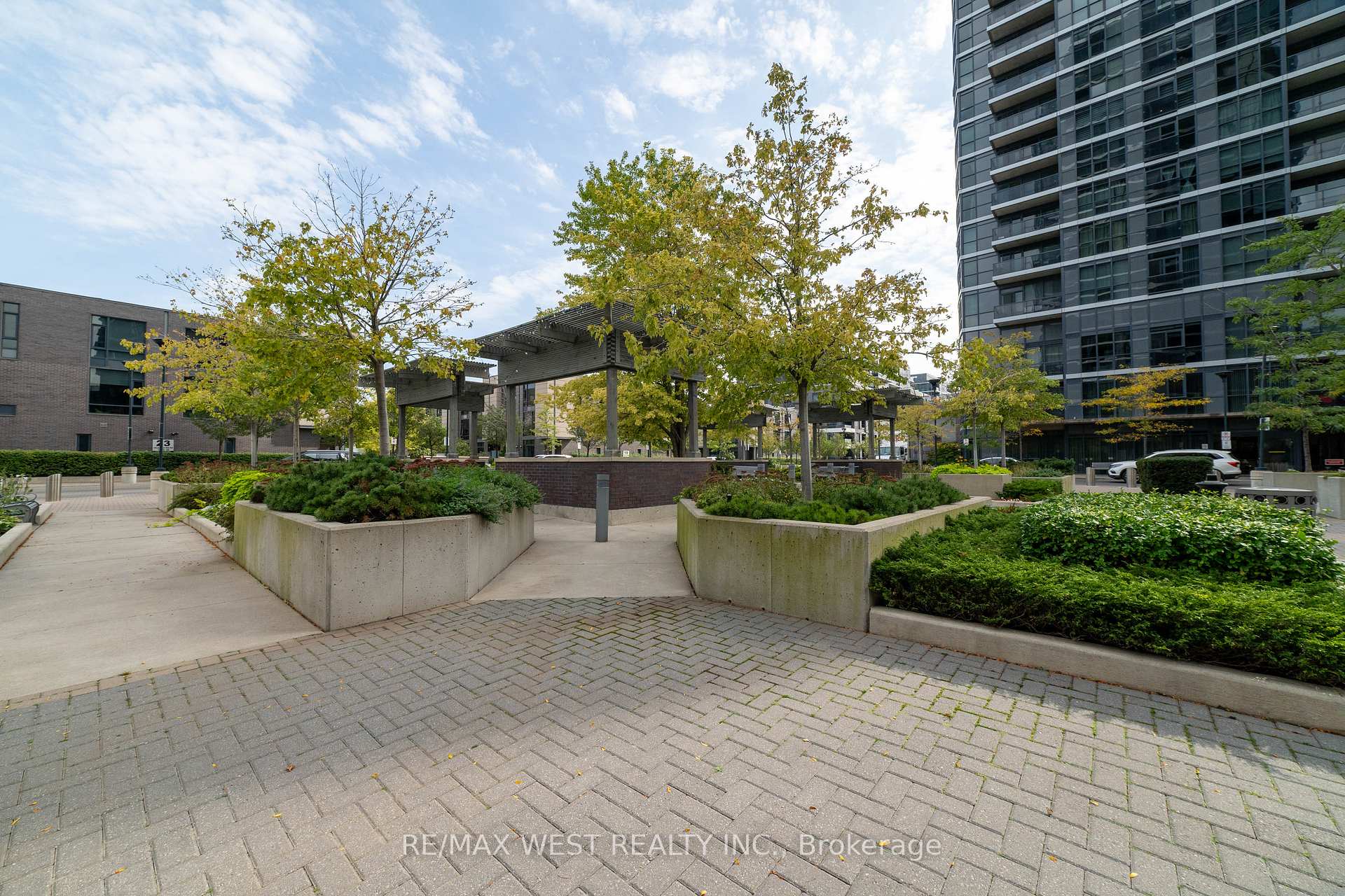 Photo 38 of Unit 2108, 1 Valhalla Inn Road, Etobicoke, Islington-City Centre West — HOMEH