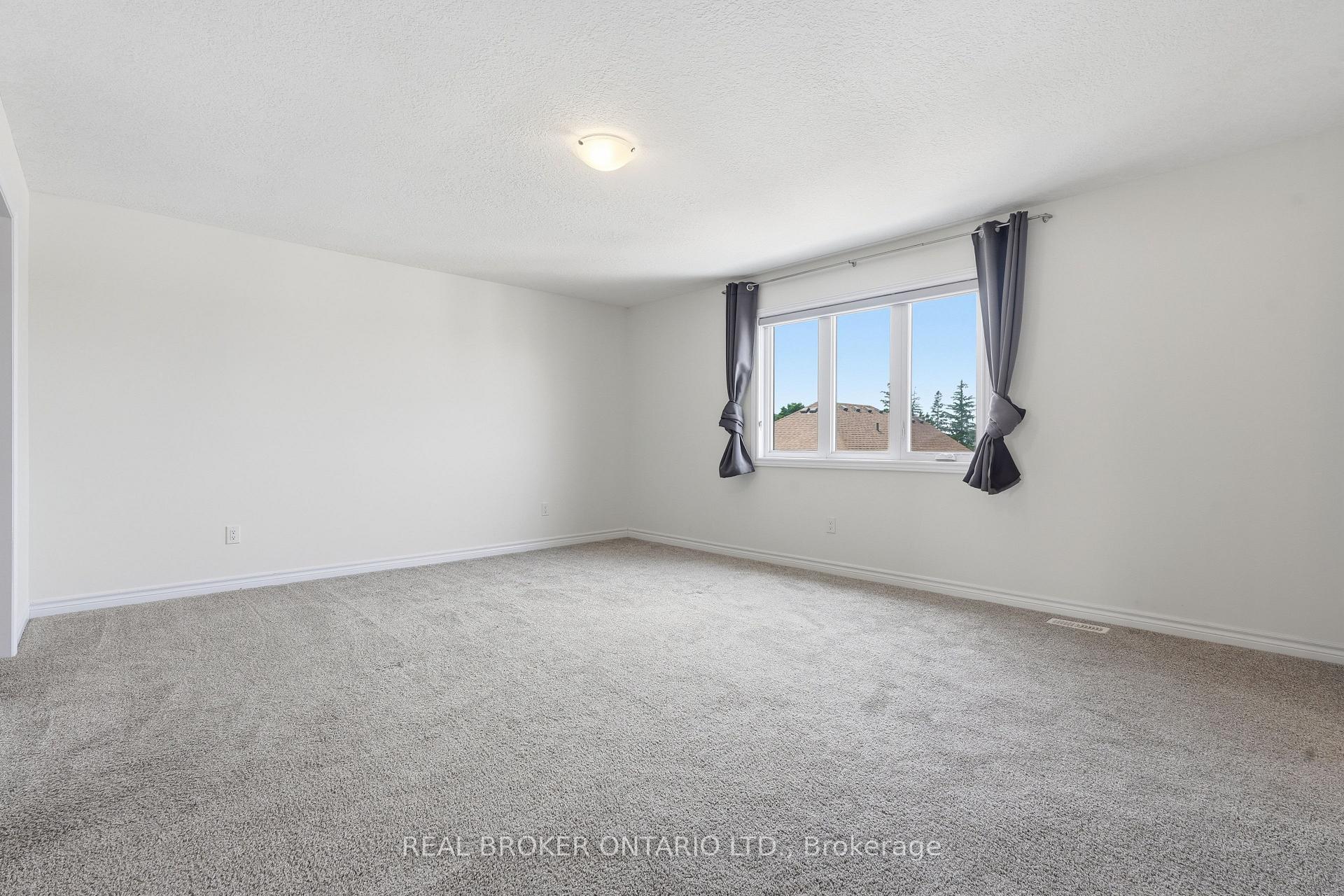 Photo 14 of 359 Beechdrops Drive, Waterloo, Columbia Forest/Clair Hills — HOMEH