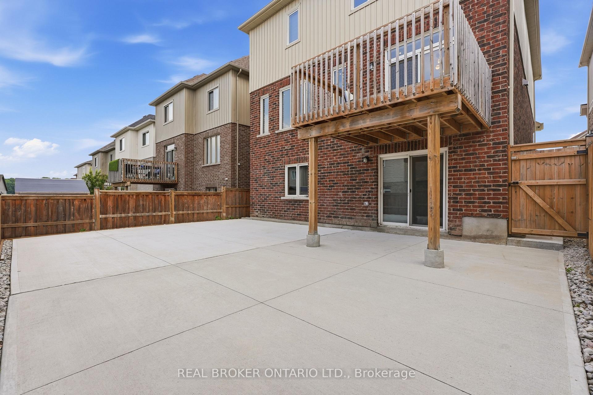 Photo 34 of 359 Beechdrops Drive, Waterloo, Columbia Forest/Clair Hills — HOMEH