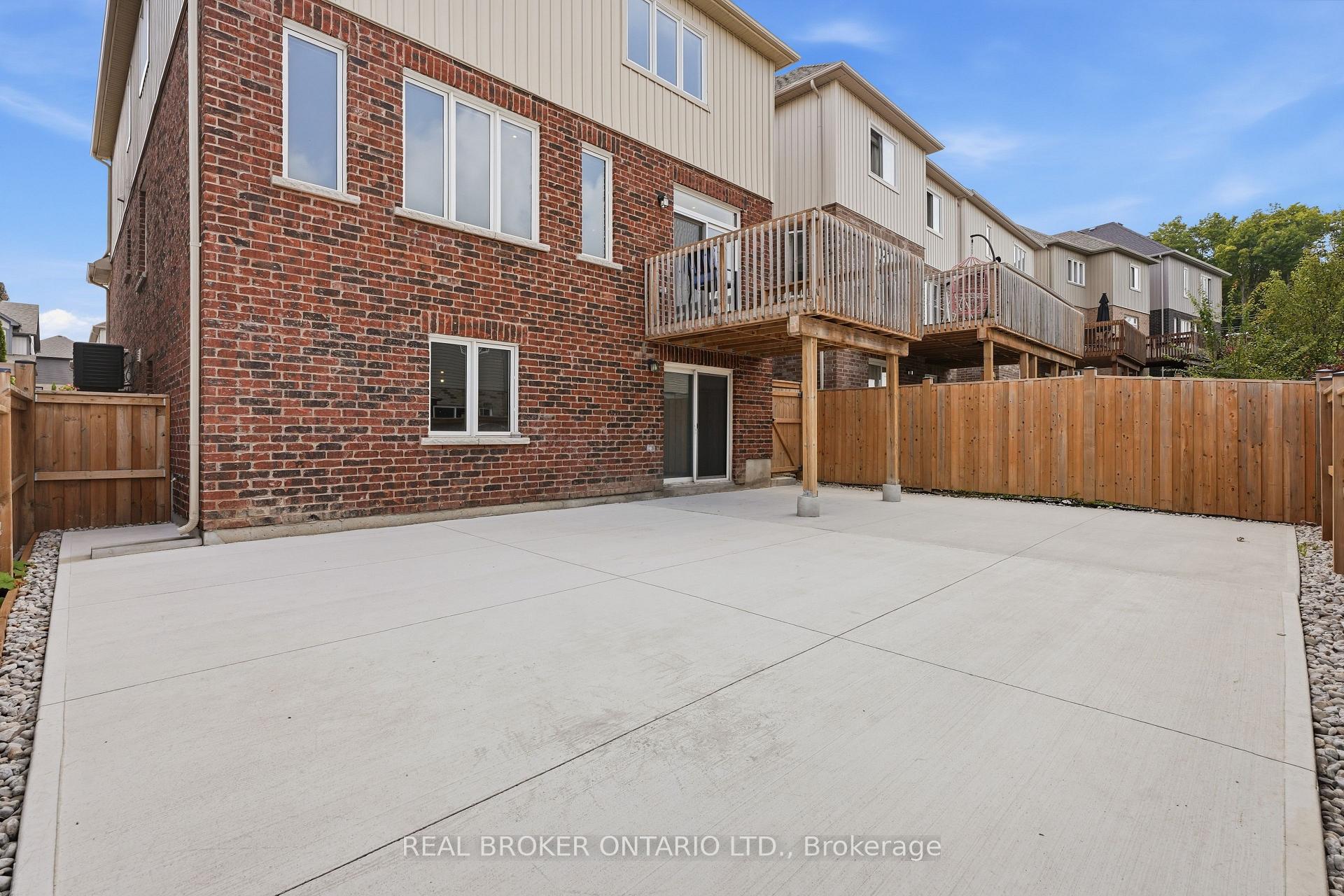 Photo 35 of 359 Beechdrops Drive, Waterloo, Columbia Forest/Clair Hills — HOMEH