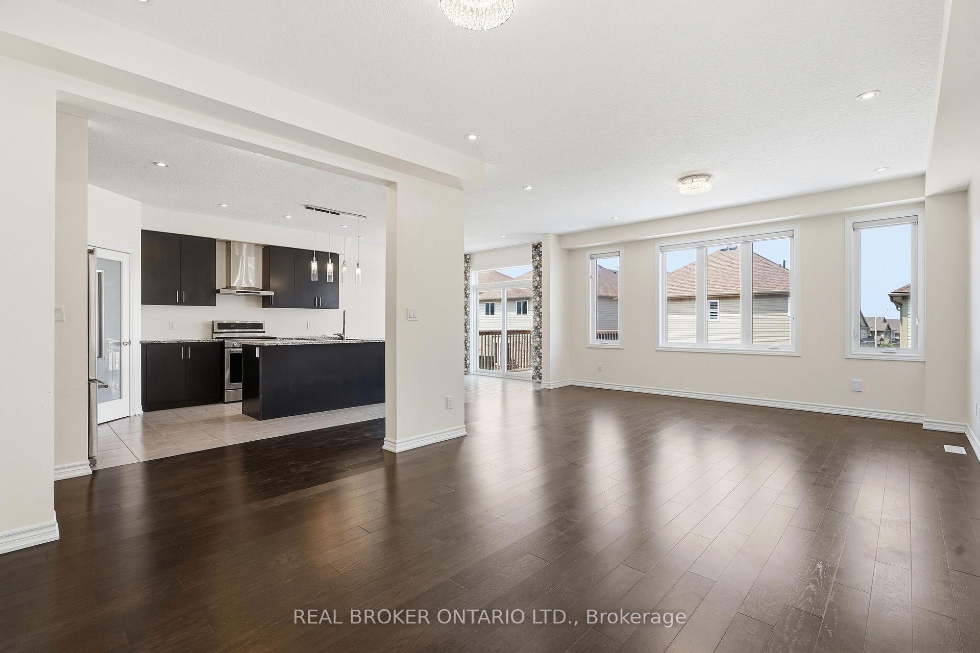 Photo 36 of 359 Beechdrops Drive, Waterloo, Columbia Forest/Clair Hills — HOMEH