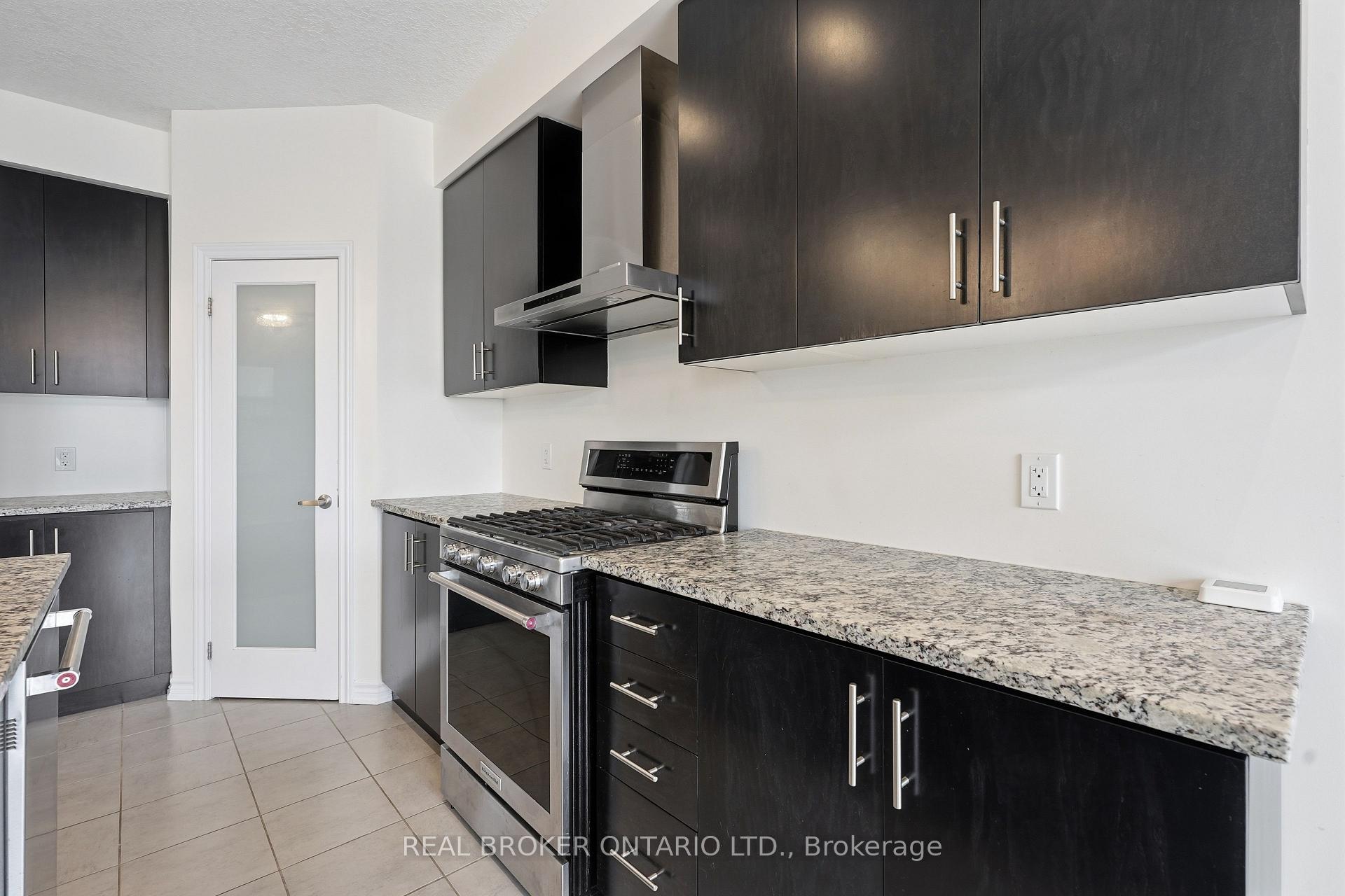 Photo 37 of 359 Beechdrops Drive, Waterloo, Columbia Forest/Clair Hills — HOMEH