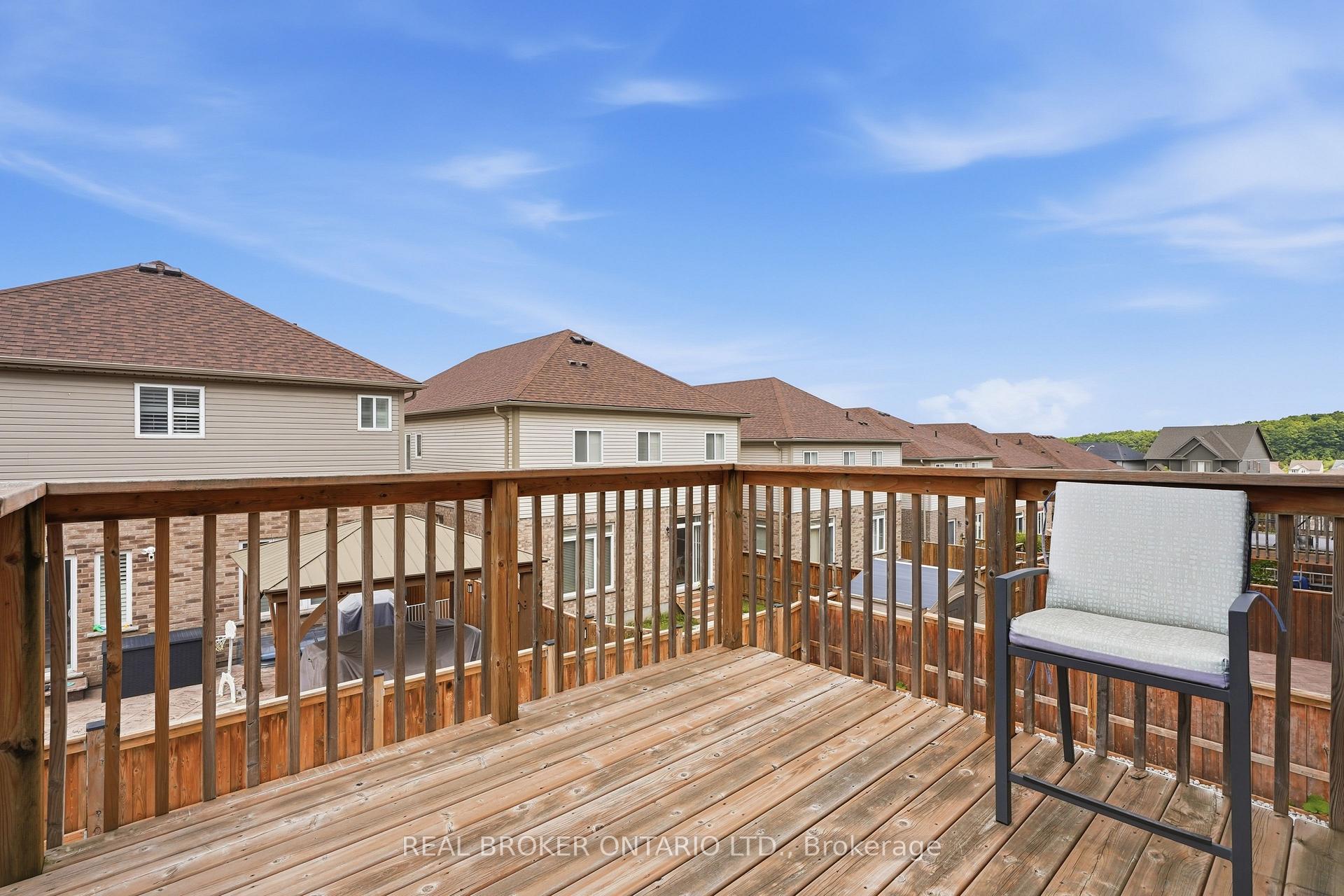 Photo 39 of 359 Beechdrops Drive, Waterloo, Columbia Forest/Clair Hills — HOMEH