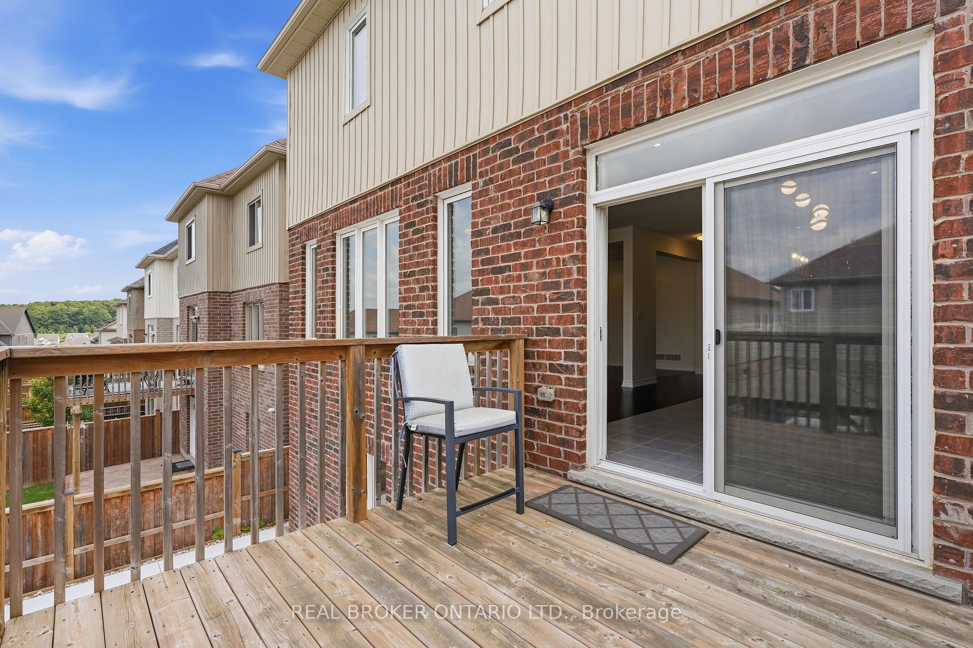Photo 40 of 359 Beechdrops Drive, Waterloo, Columbia Forest/Clair Hills — HOMEH