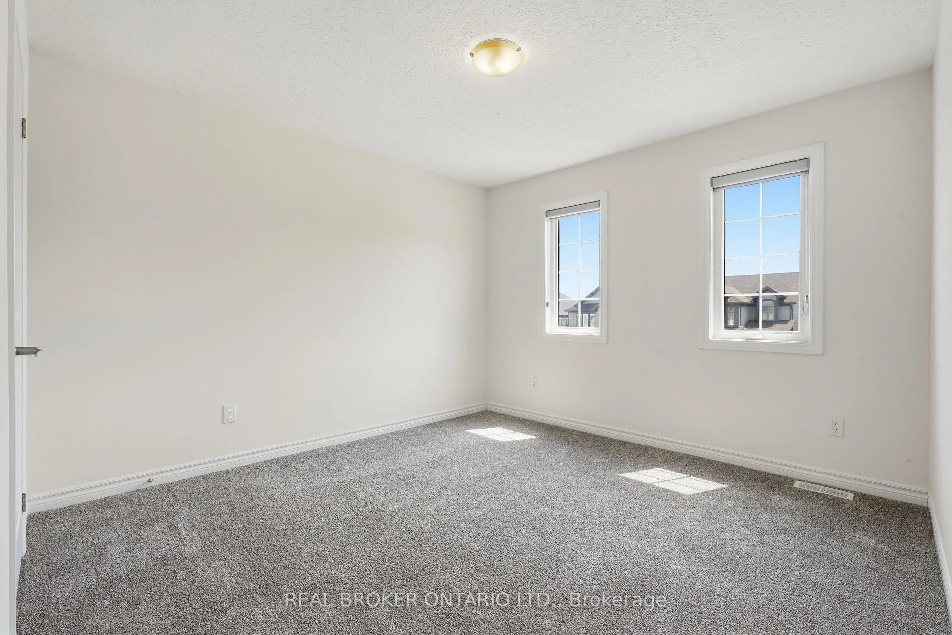Photo 25 of 359 Beechdrops Drive, Waterloo, Columbia Forest/Clair Hills — HOMEH