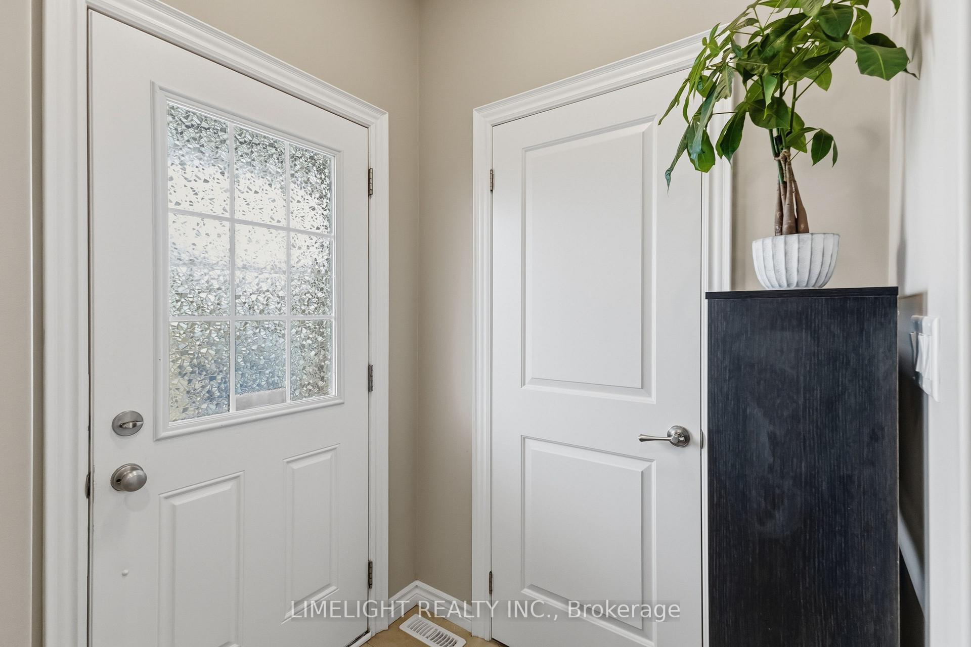 Photo 3 of Unit 218, 3320 Meadowgate Boulevard, London, South U — HOMEH