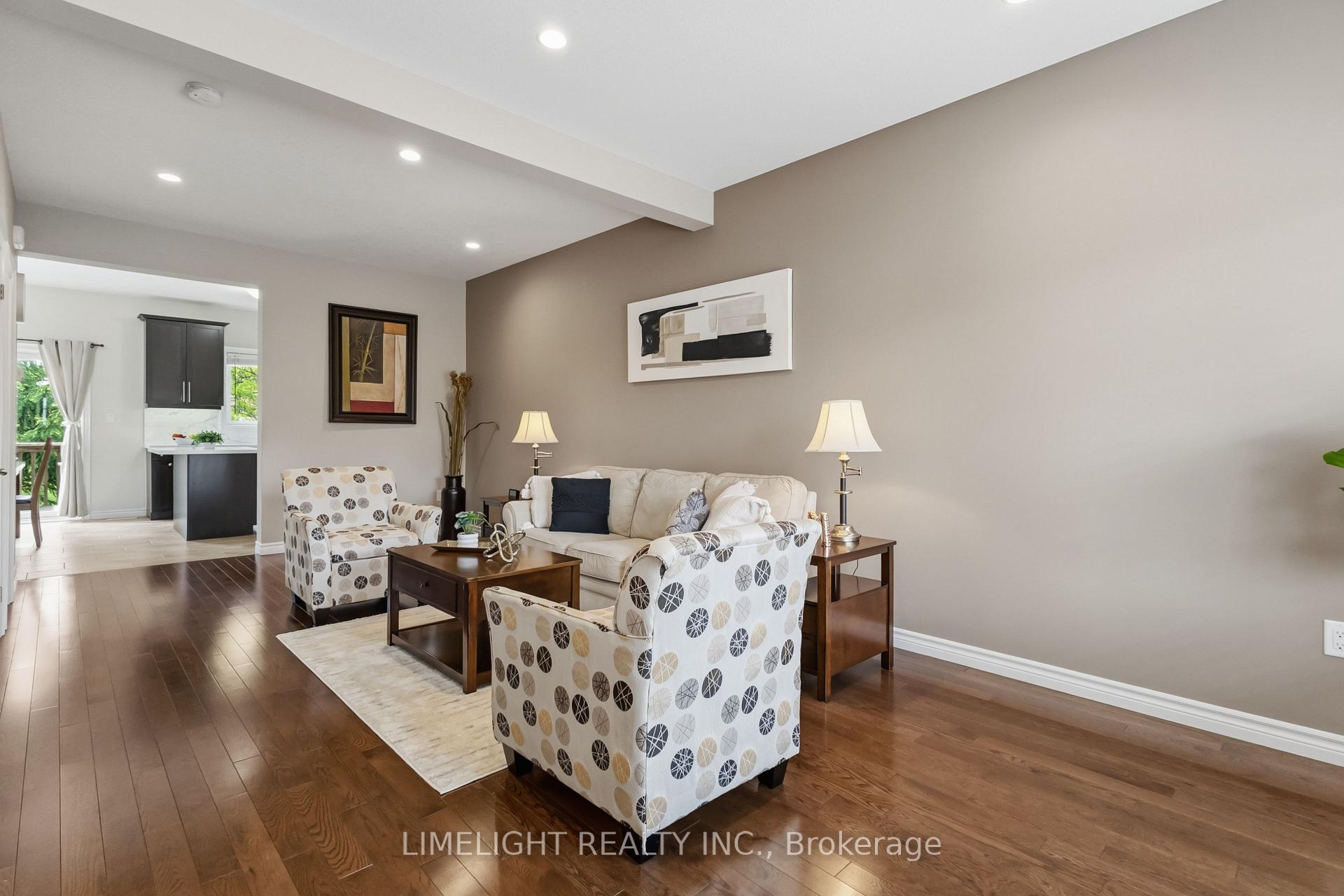 Photo 4 of Unit 218, 3320 Meadowgate Boulevard, London, South U — HOMEH