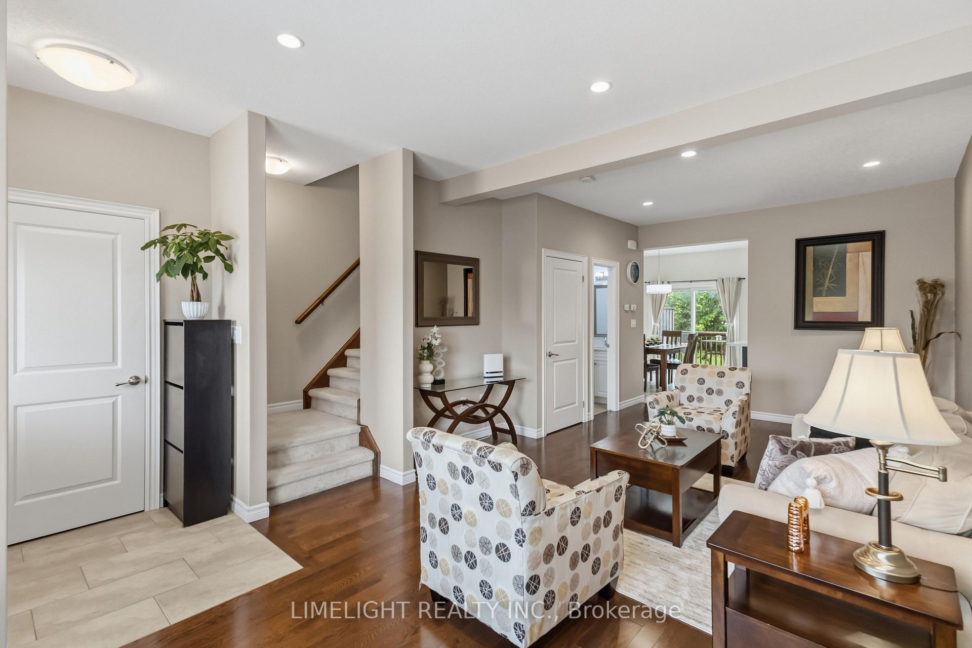 Photo 6 of Unit 218, 3320 Meadowgate Boulevard, London, South U — HOMEH