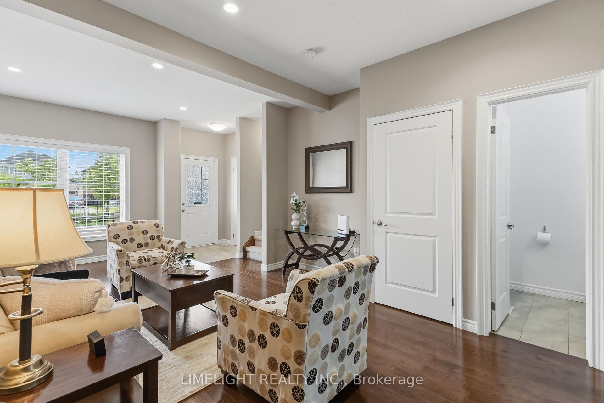Photo 10 of Unit 218, 3320 Meadowgate Boulevard, London, South U — HOMEH