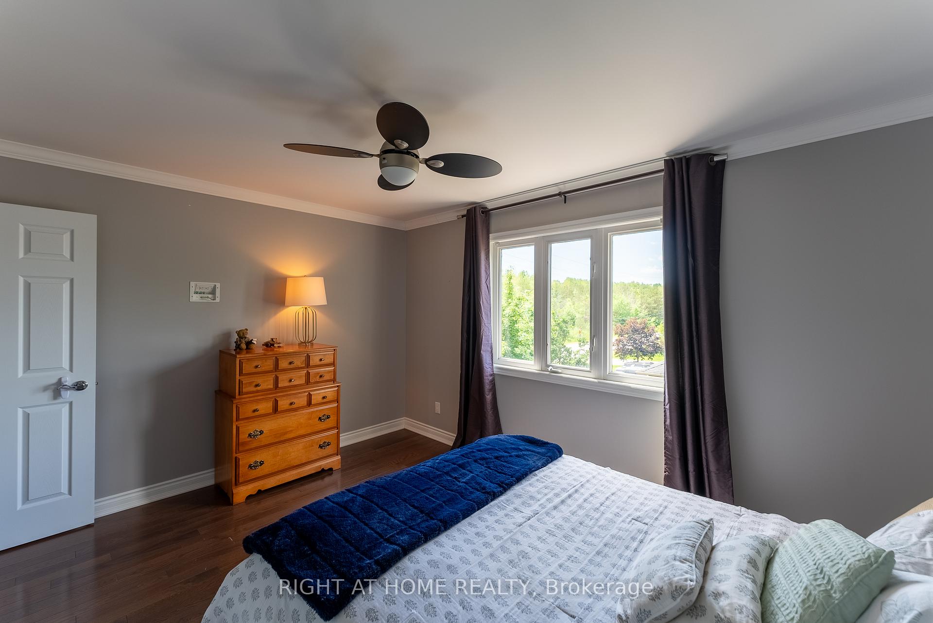 Photo 25 of 1660 Moyer Avenue, Innisfil, Alcona — HOMEH