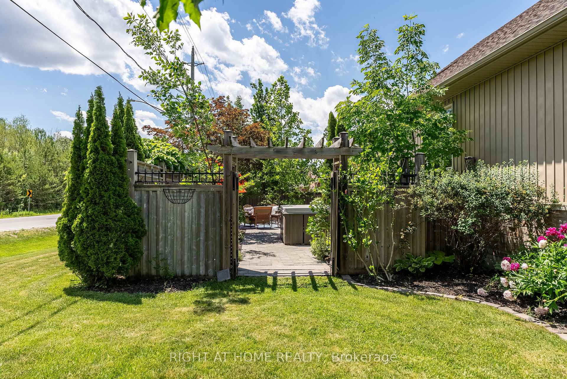 Photo 34 of 1660 Moyer Avenue, Innisfil, Alcona — HOMEH