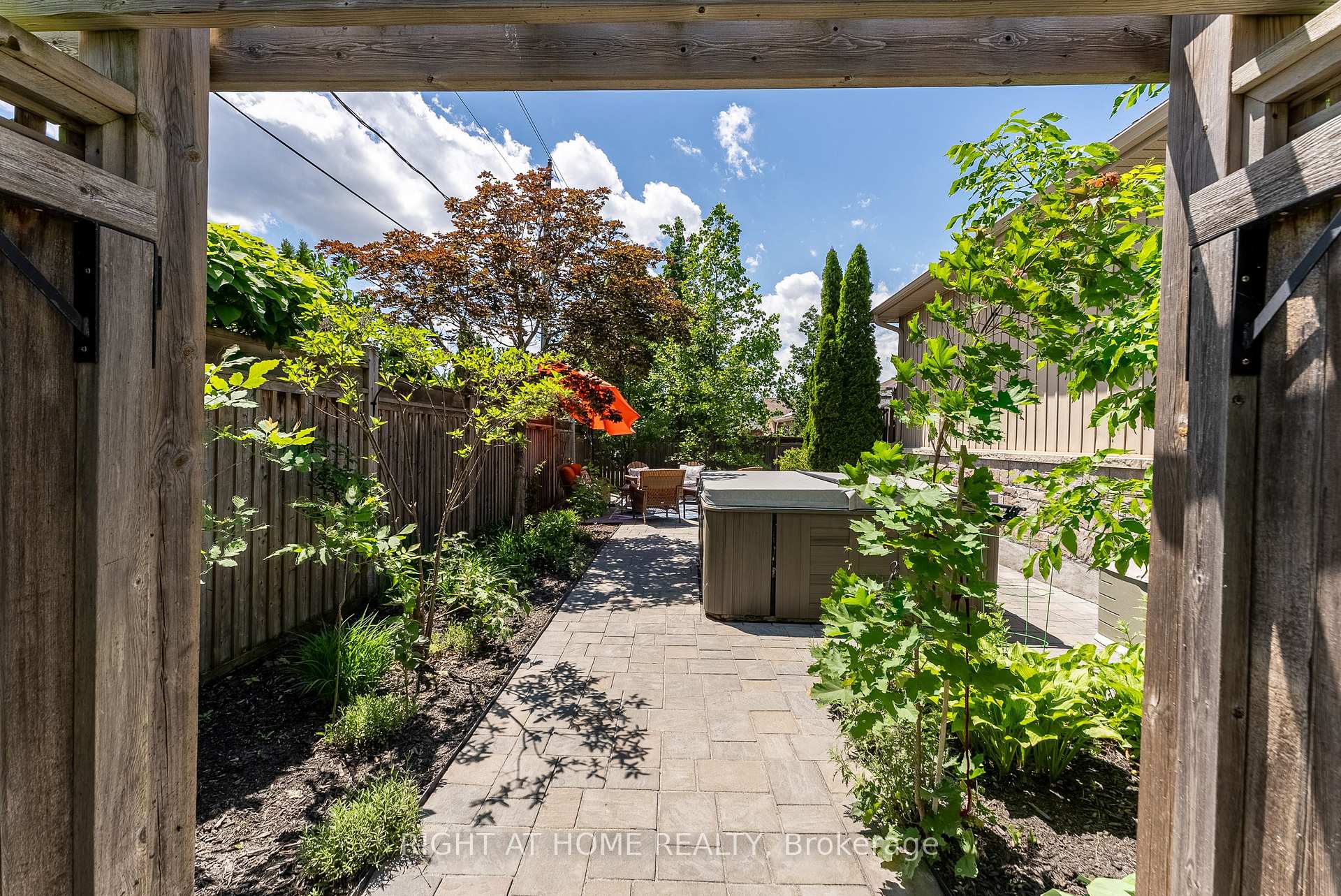 Photo 35 of 1660 Moyer Avenue, Innisfil, Alcona — HOMEH