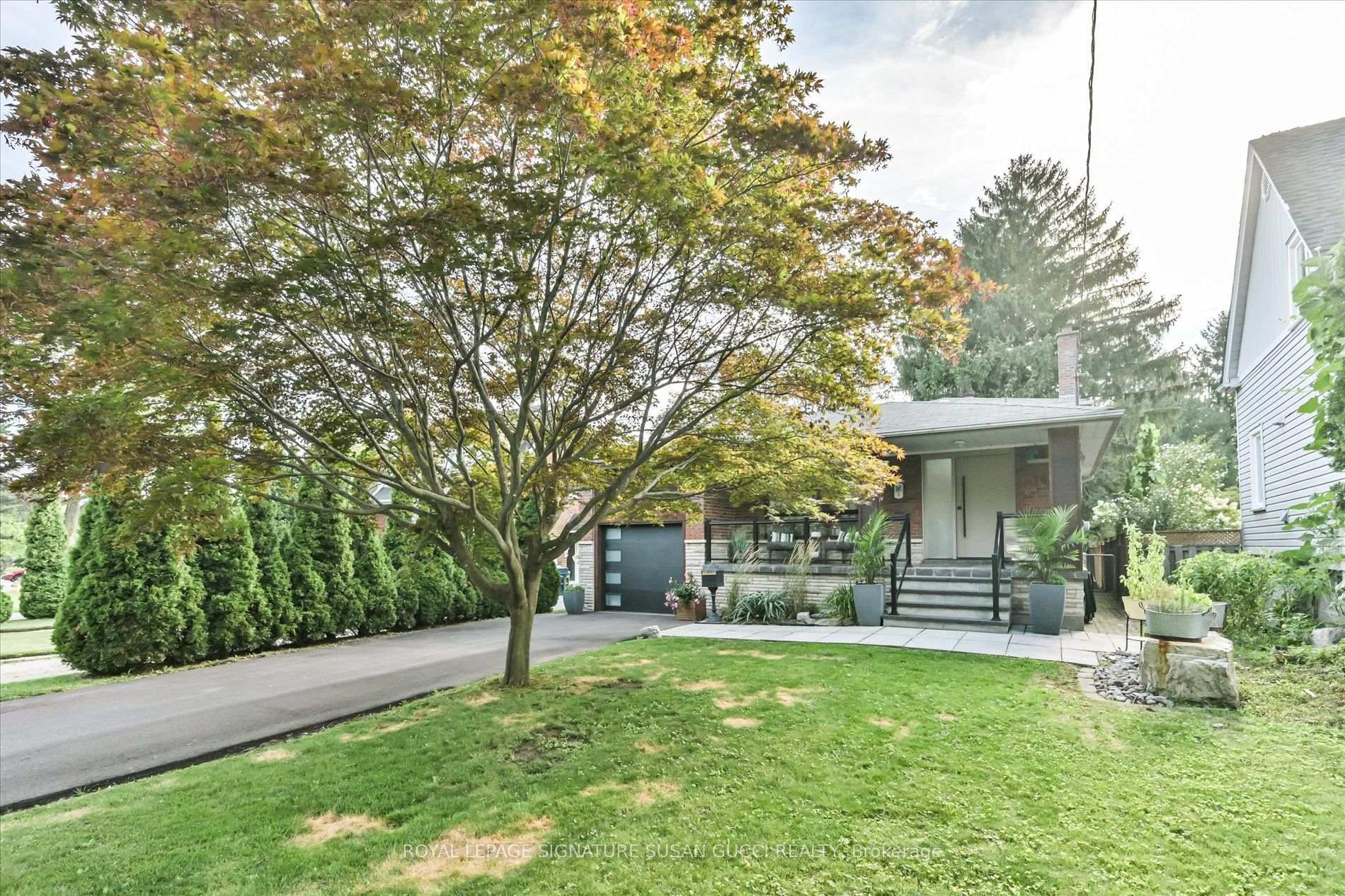 Photo 2 of 16 Squires Avenue, Toronto, O'Connor-Parkview — HOMEH