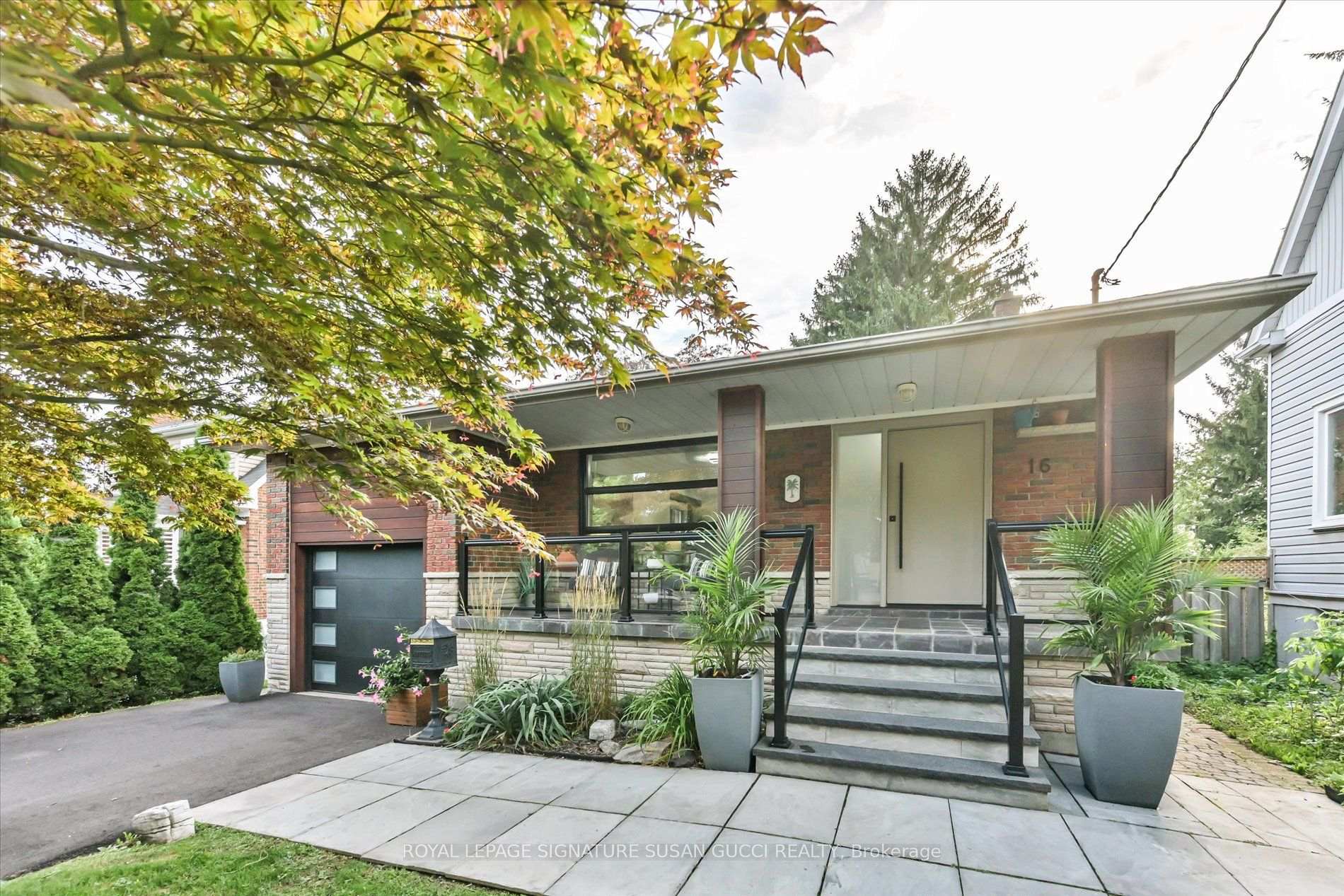 Photo 3 of 16 Squires Avenue, Toronto, O'Connor-Parkview — HOMEH