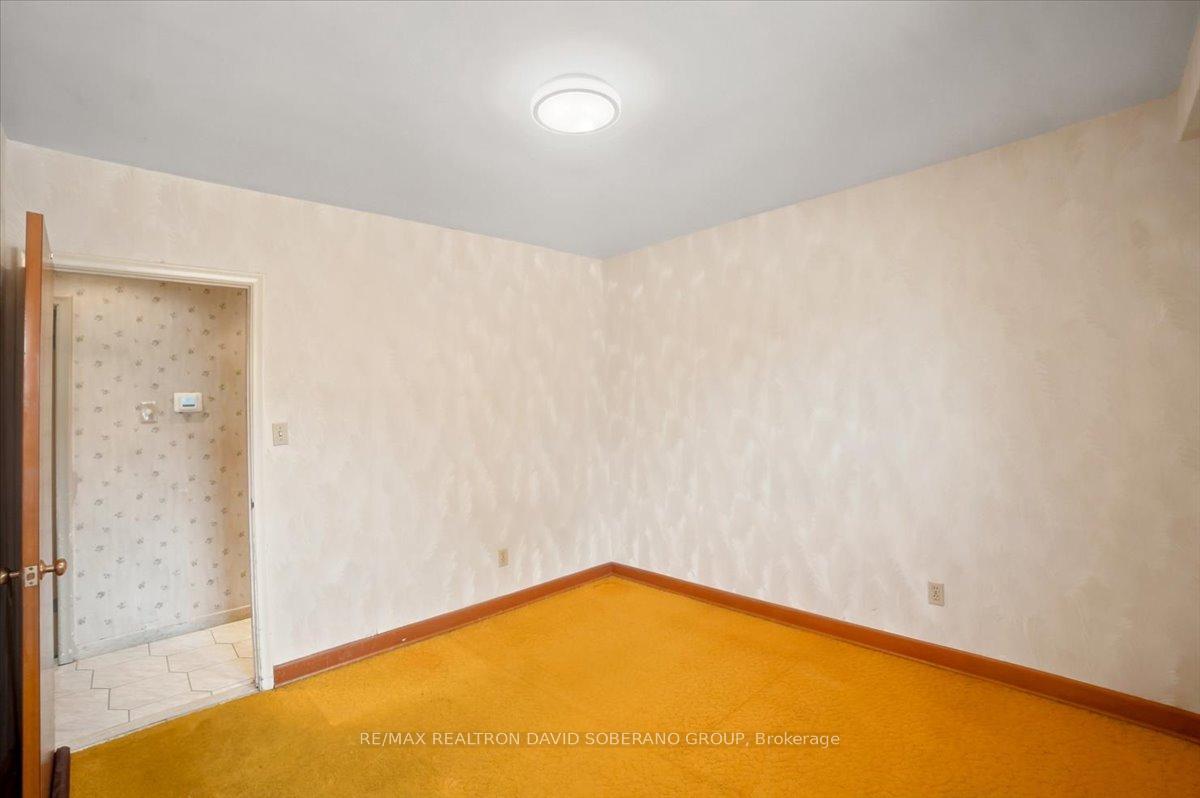 Photo 28 of 44 Kennard Avenue, North York, Bathurst Manor — HOMEH