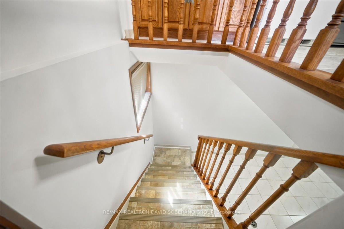 Photo 41 of 44 Kennard Avenue, North York, Bathurst Manor — HOMEH