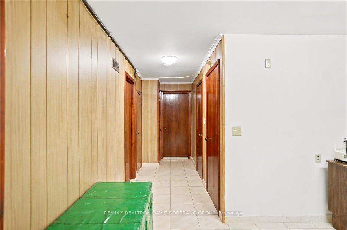 Photo 45 of 44 Kennard Avenue, North York, Bathurst Manor — HOMEH