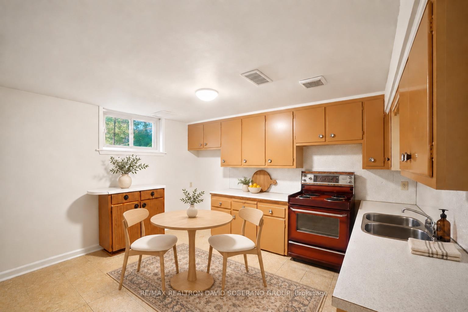 Photo 55 of 44 Kennard Avenue, North York, Bathurst Manor — HOMEH