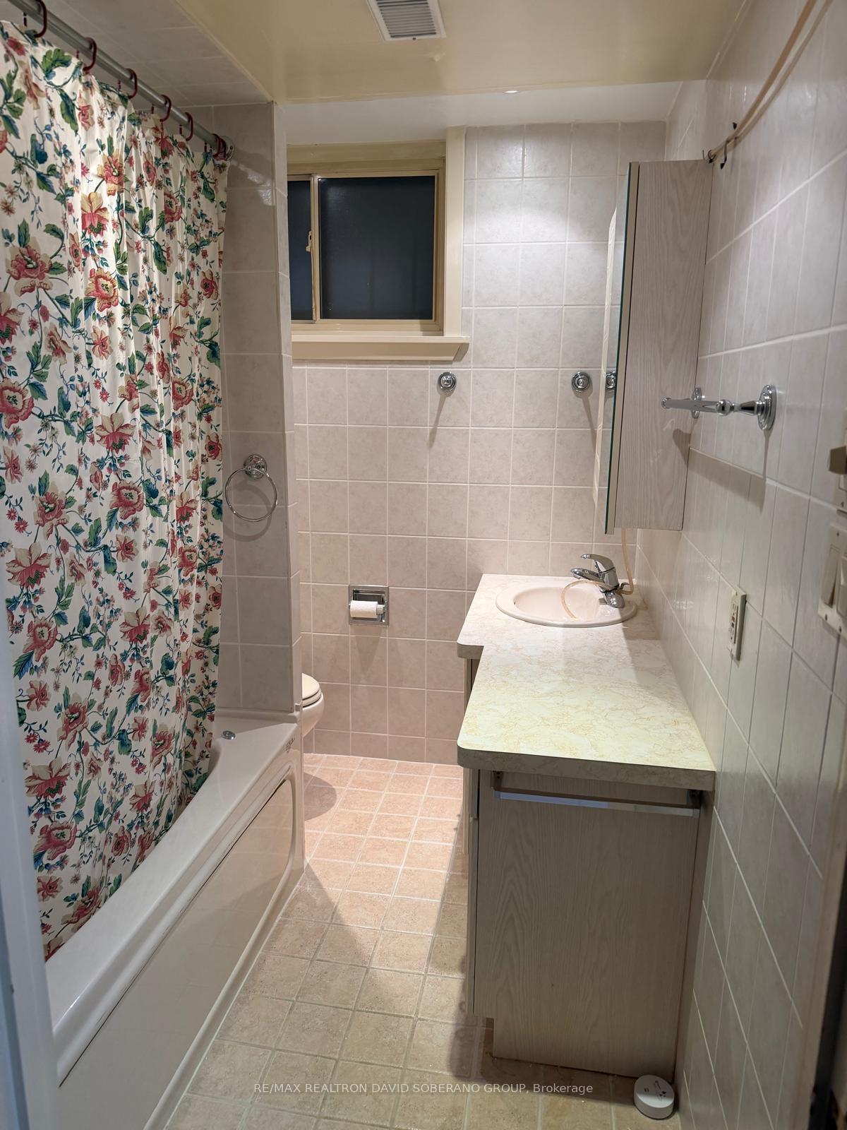 Photo 58 of 44 Kennard Avenue, North York, Bathurst Manor — HOMEH