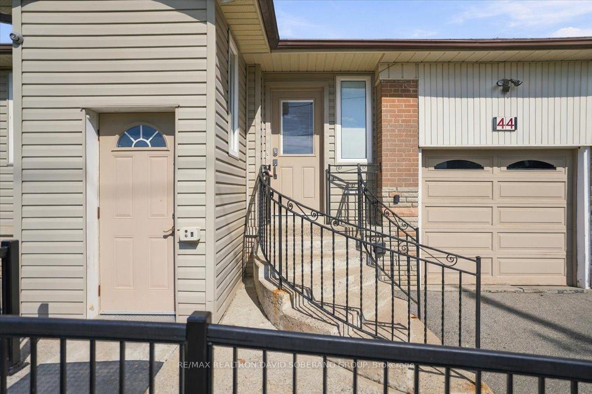 Photo 64 of 44 Kennard Avenue, North York, Bathurst Manor — HOMEH