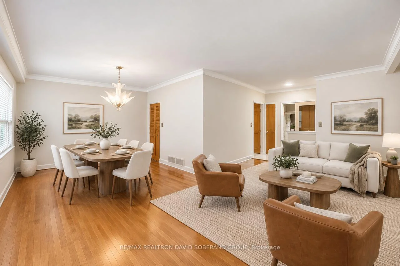 Photo 10 of 44 Kennard Avenue, North York, Bathurst Manor — HOMEH