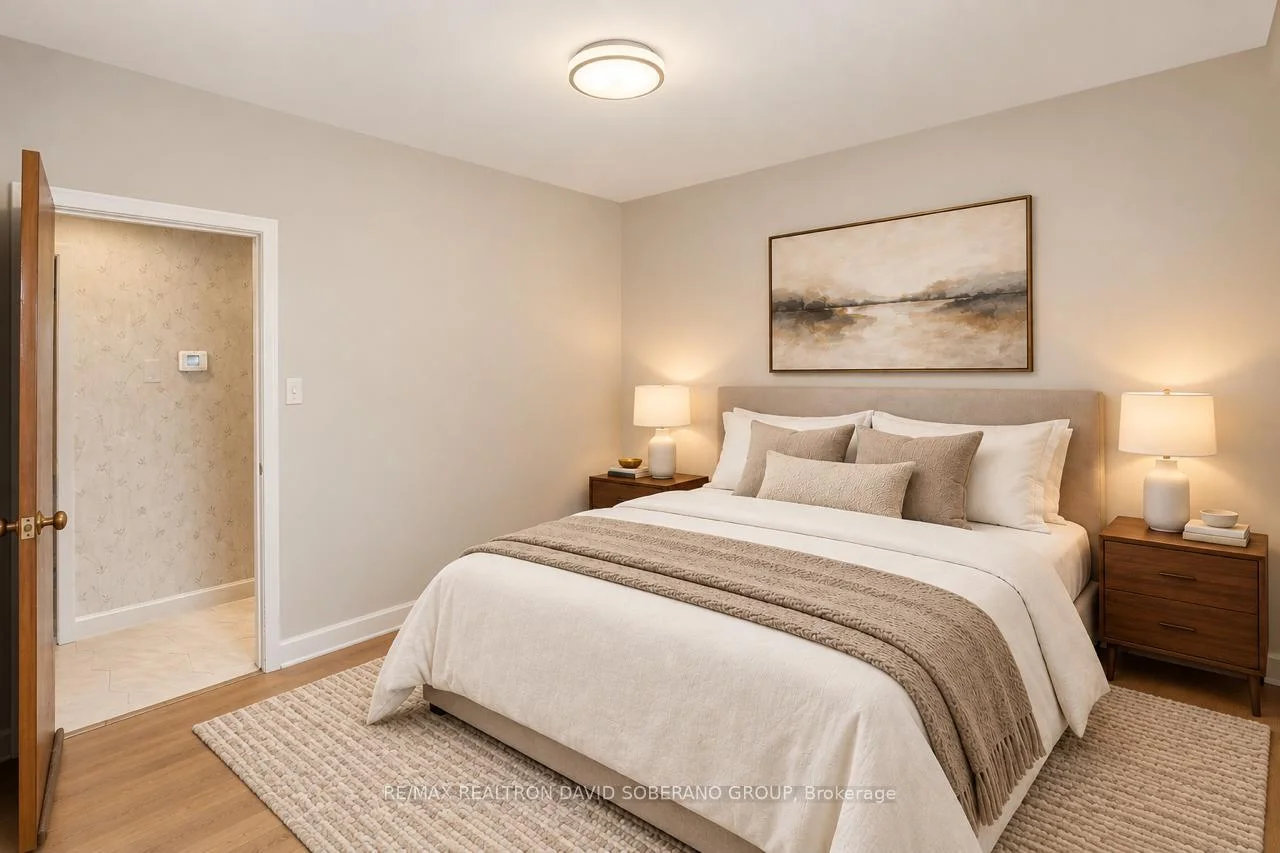 Photo 12 of 44 Kennard Avenue, North York, Bathurst Manor — HOMEH