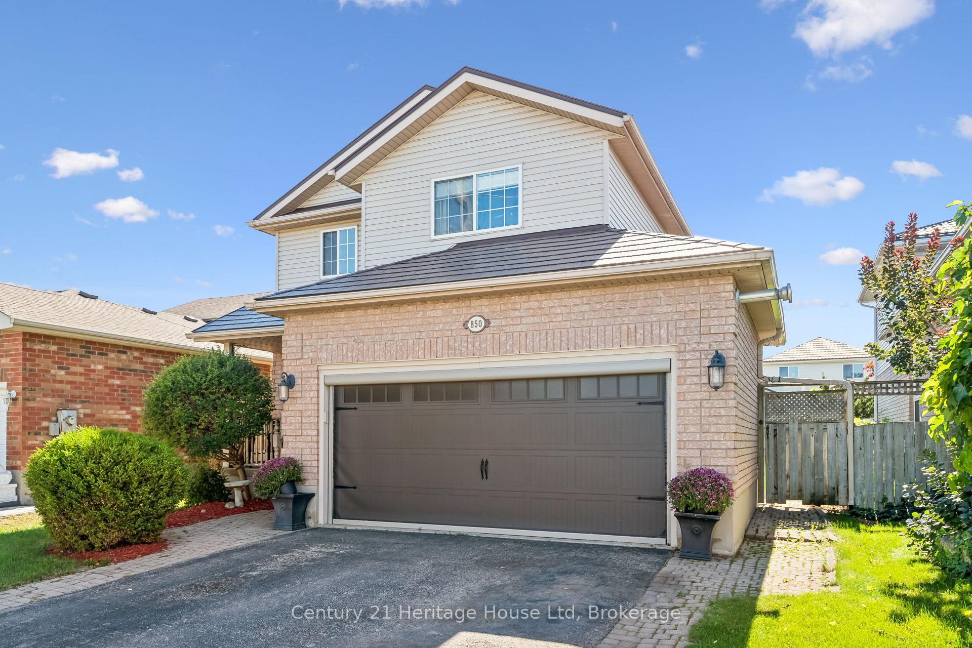 Photo 2 of 850 Paisley Road, Guelph, Willow West/Sugarbush/West Acres — HOMEH