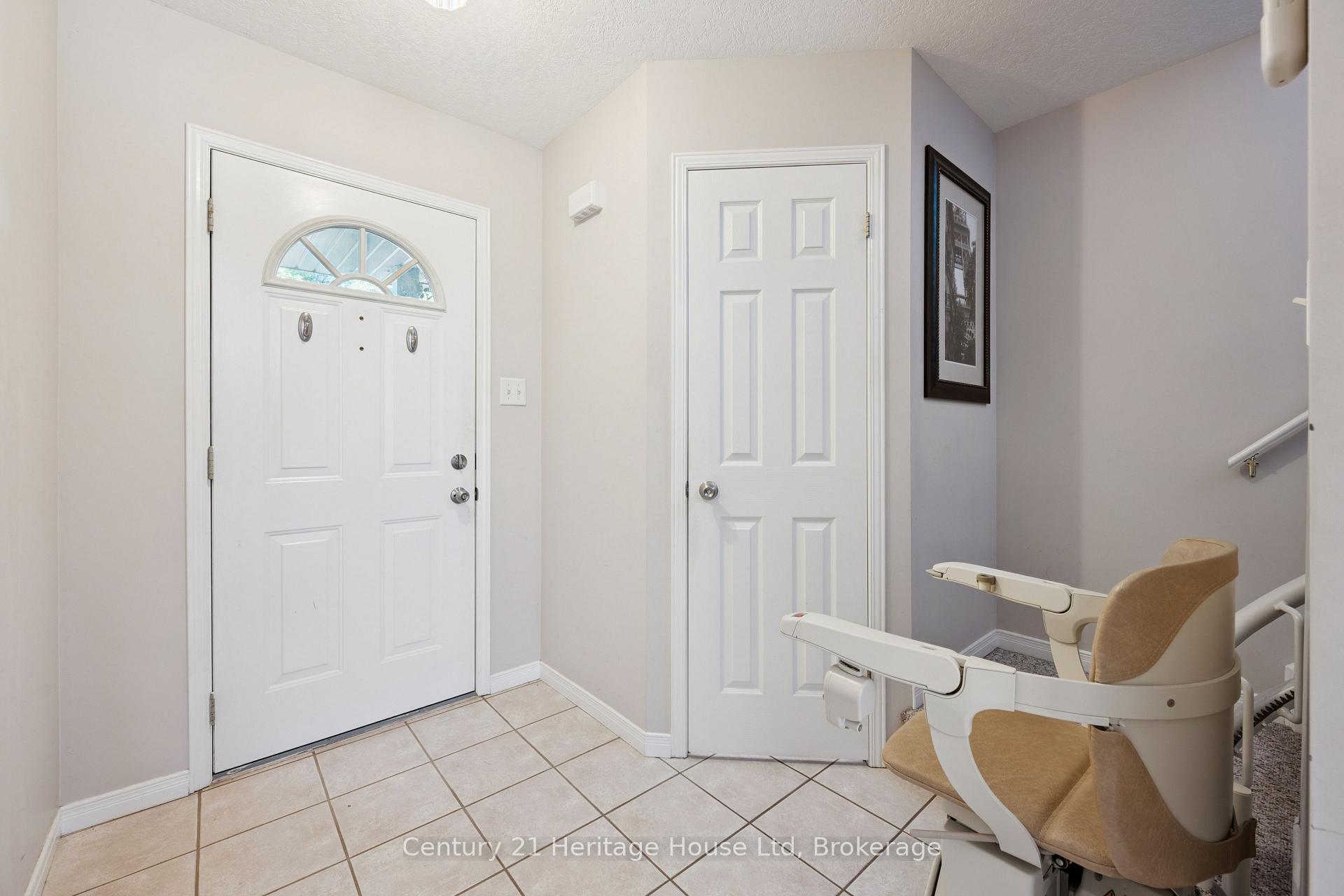 Photo 9 of 850 Paisley Road, Guelph, Willow West/Sugarbush/West Acres — HOMEH