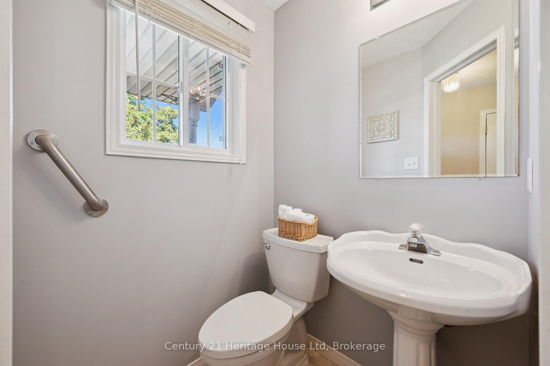 Photo 11 of 850 Paisley Road, Guelph, Willow West/Sugarbush/West Acres — HOMEH