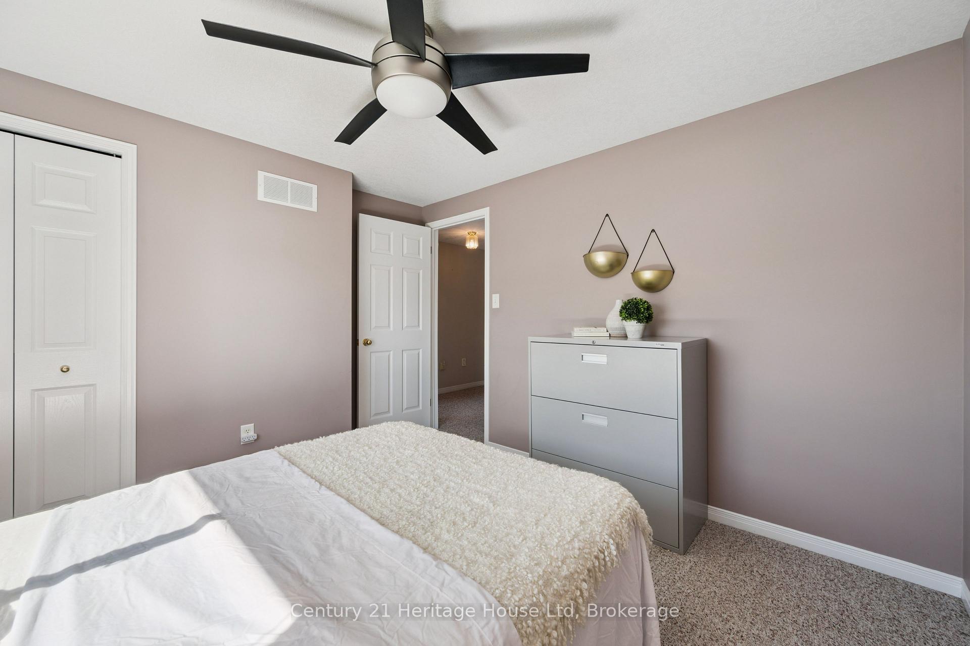 Photo 25 of 850 Paisley Road, Guelph, Willow West/Sugarbush/West Acres — HOMEH