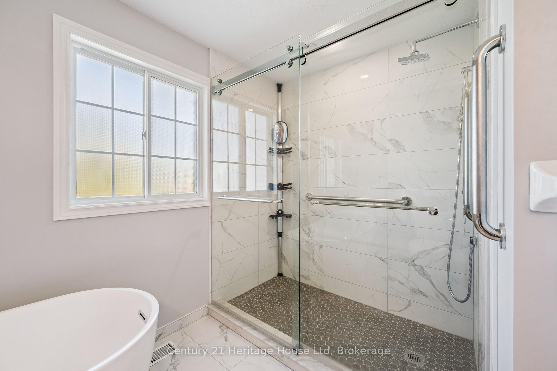 Photo 28 of 850 Paisley Road, Guelph, Willow West/Sugarbush/West Acres — HOMEH