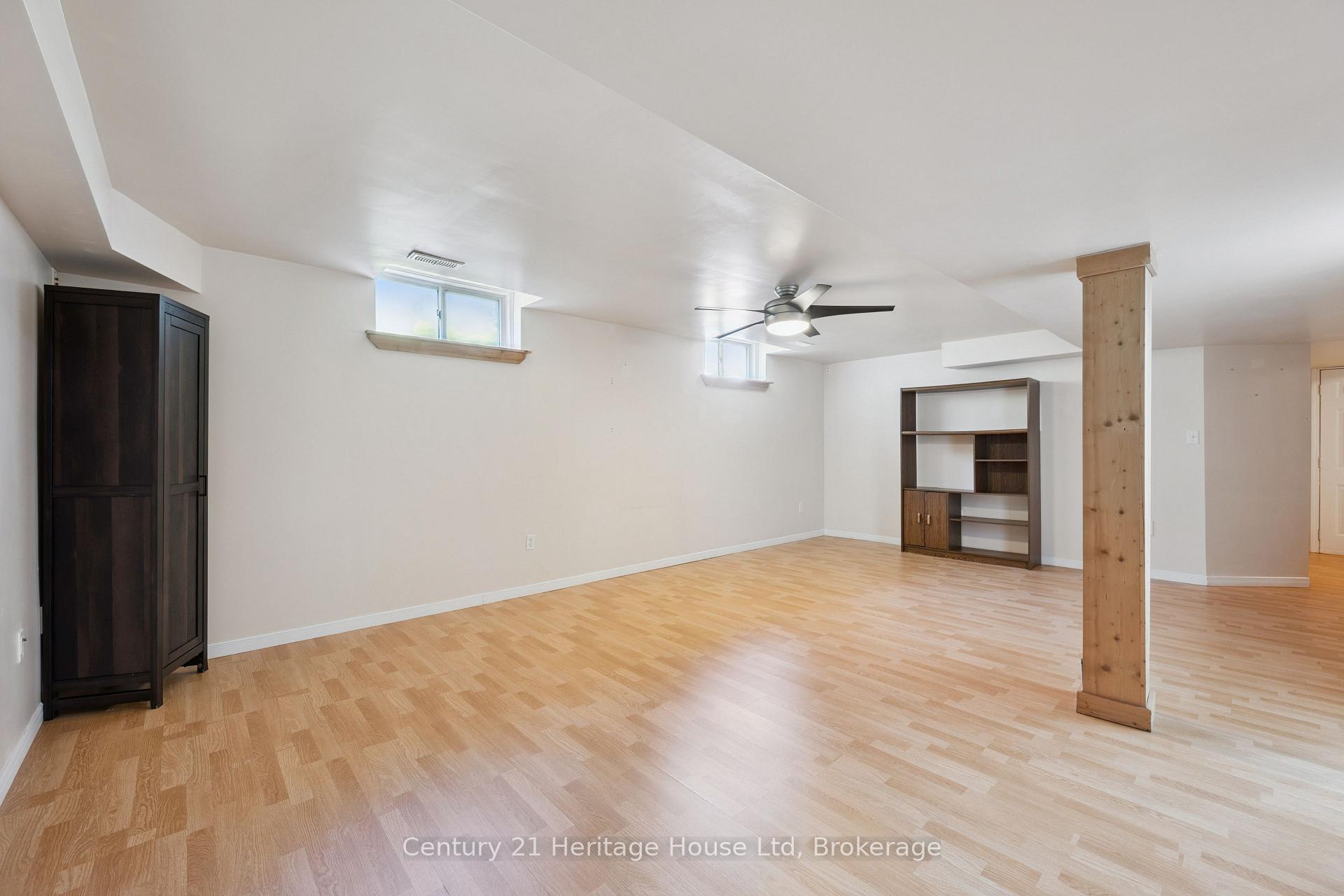 Photo 31 of 850 Paisley Road, Guelph, Willow West/Sugarbush/West Acres — HOMEH