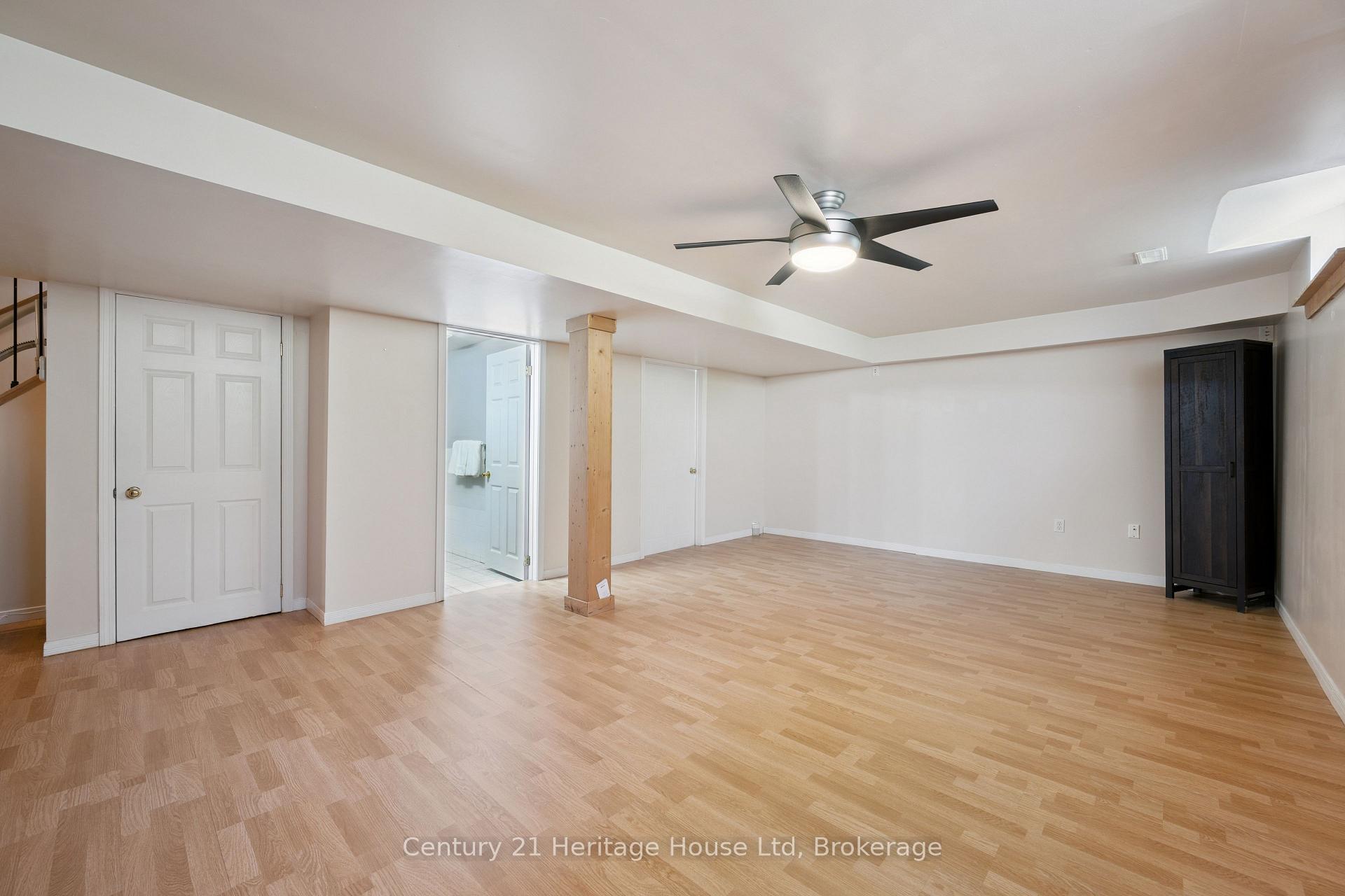 Photo 32 of 850 Paisley Road, Guelph, Willow West/Sugarbush/West Acres — HOMEH