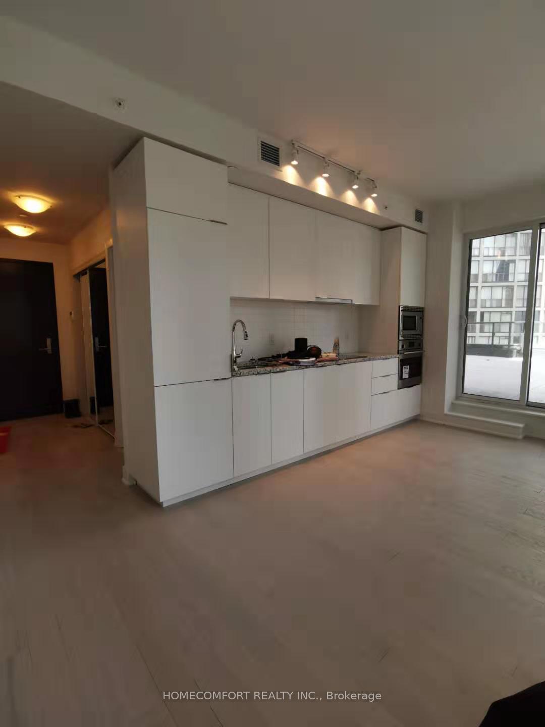 Photo of Unit 707, 955 Bay Street