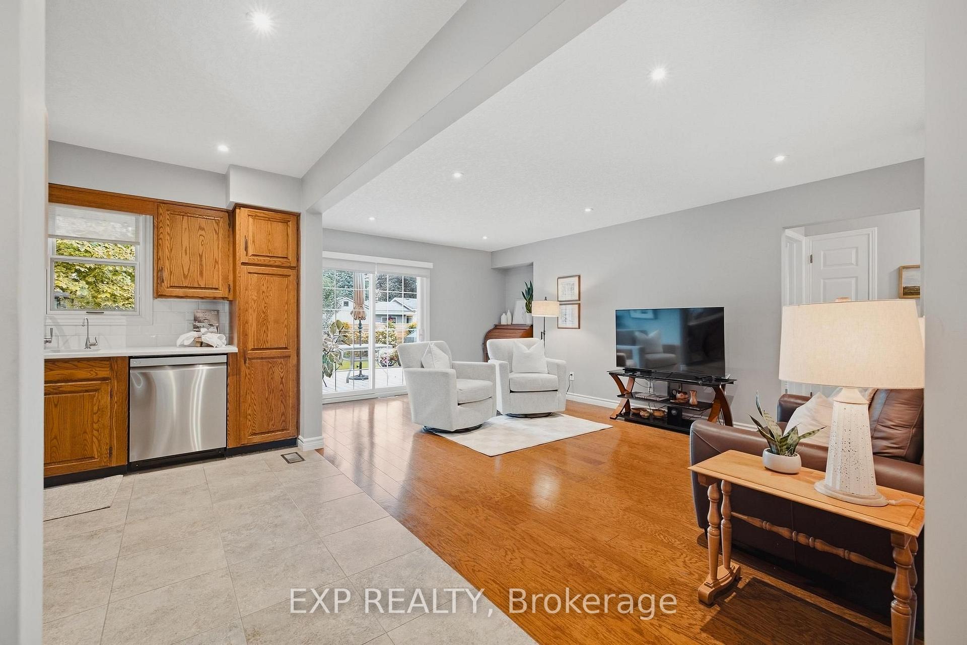 Photo 9 of 122 Water Street, Woolwich — HOMEH