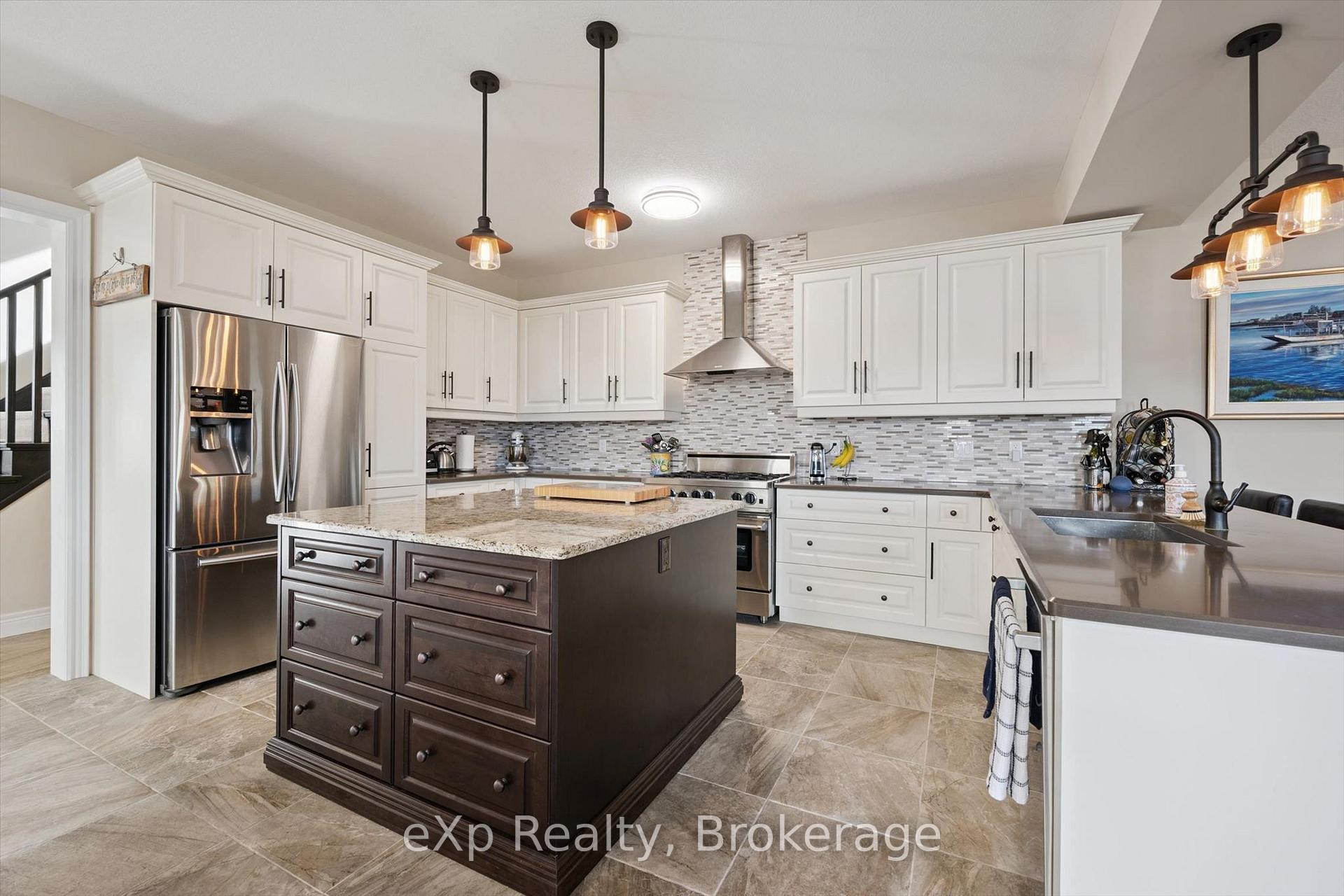 Photo 11 of 82 Drone Crescent, Guelph, Willow West/Sugarbush/West Acres — HOMEH
