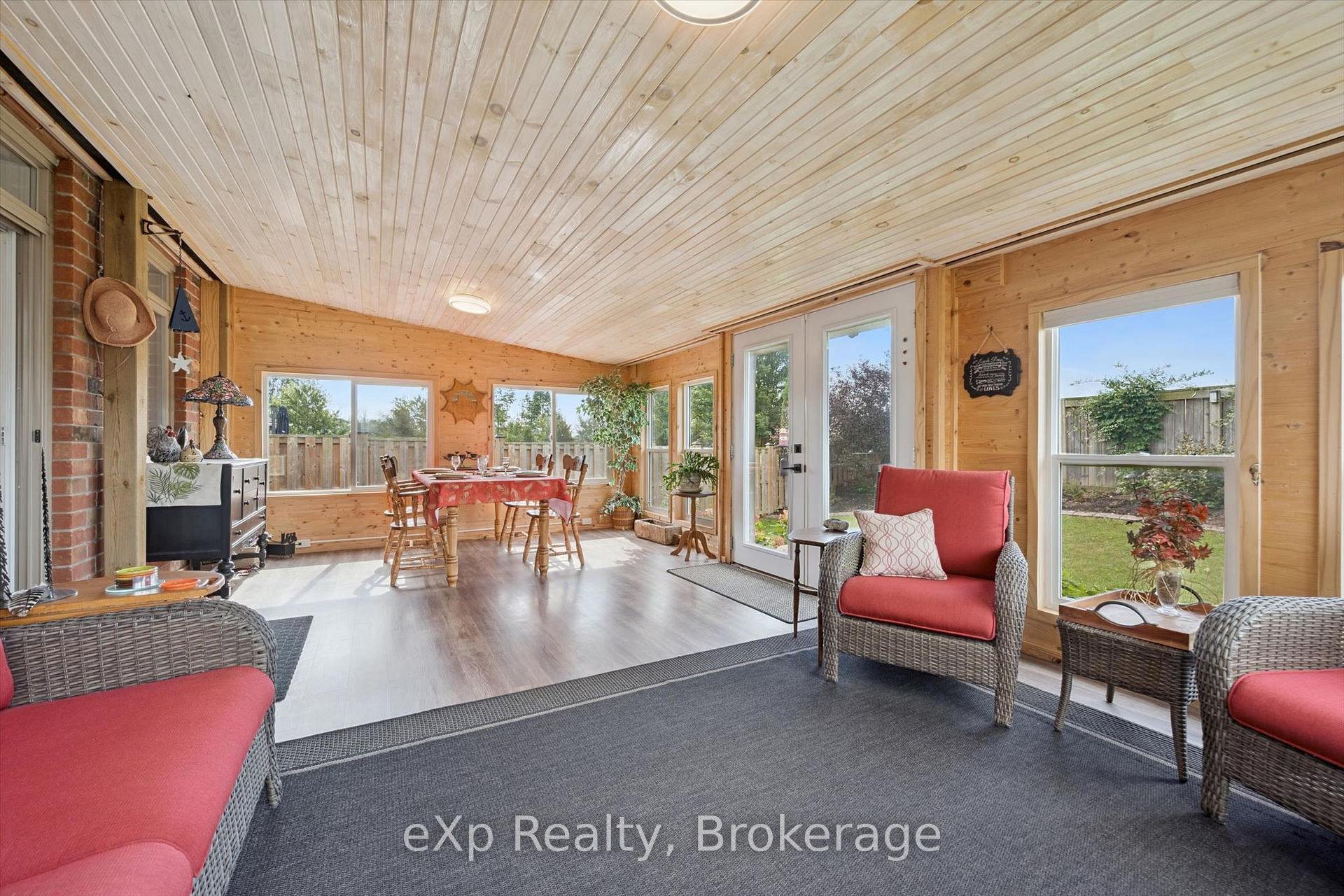 Photo 18 of 82 Drone Crescent, Guelph, Willow West/Sugarbush/West Acres — HOMEH