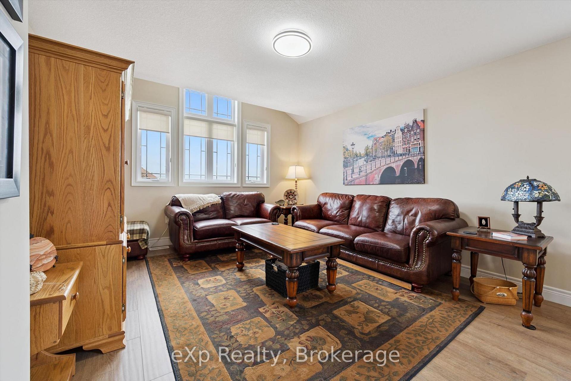 Photo 23 of 82 Drone Crescent, Guelph, Willow West/Sugarbush/West Acres — HOMEH
