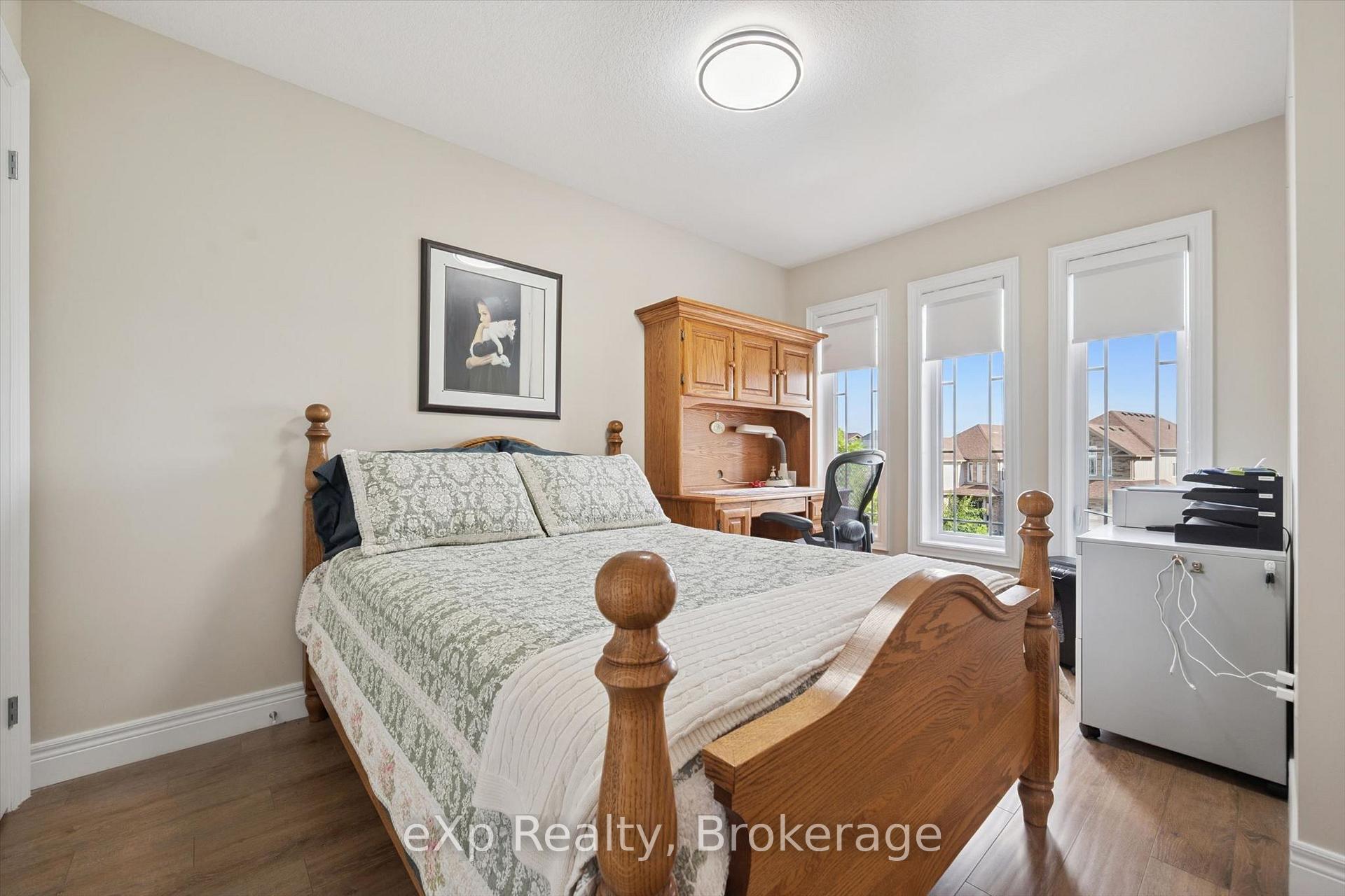 Photo 29 of 82 Drone Crescent, Guelph, Willow West/Sugarbush/West Acres — HOMEH